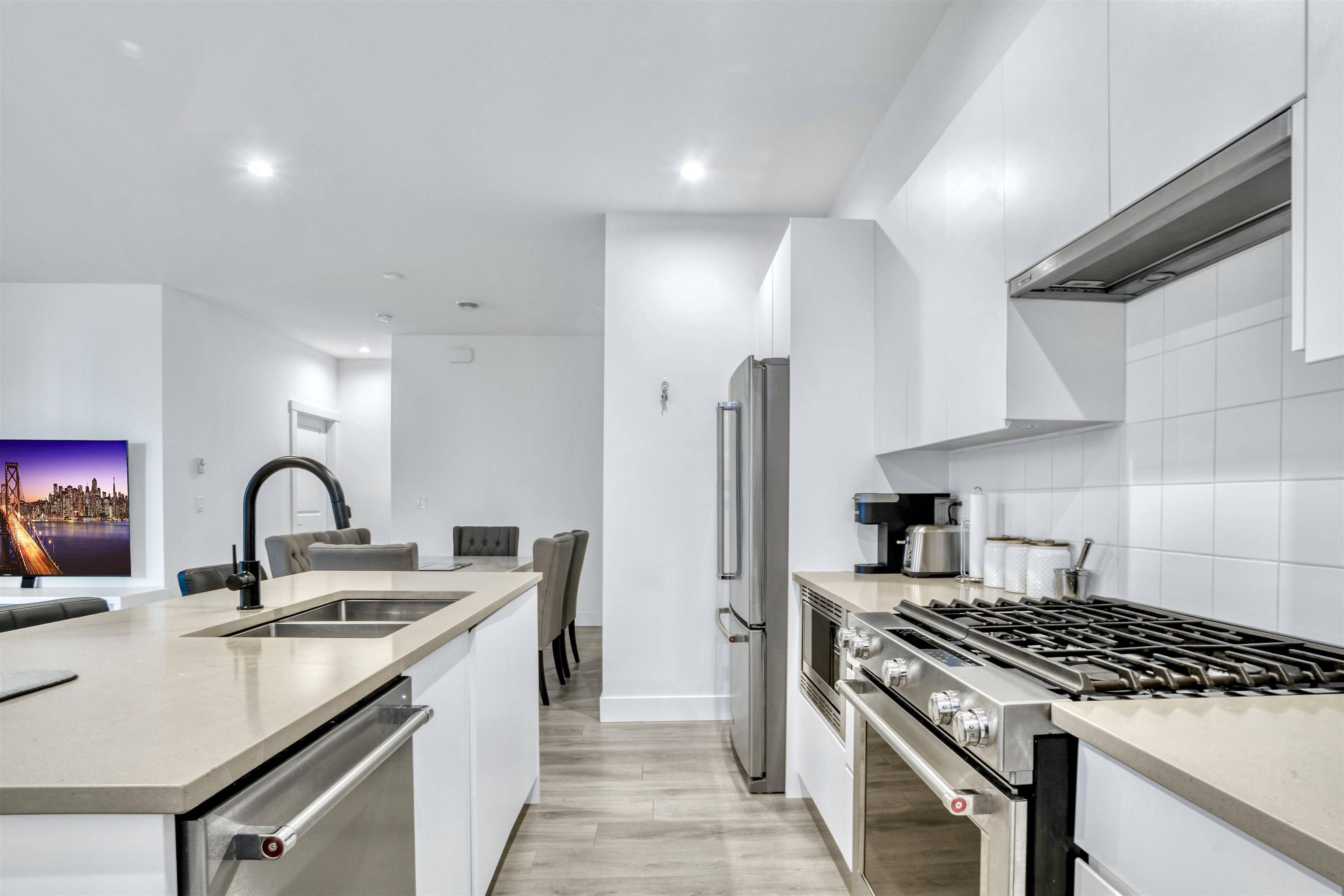 Surrey, BC V3Z 0Z1,16433 19 AVE #79