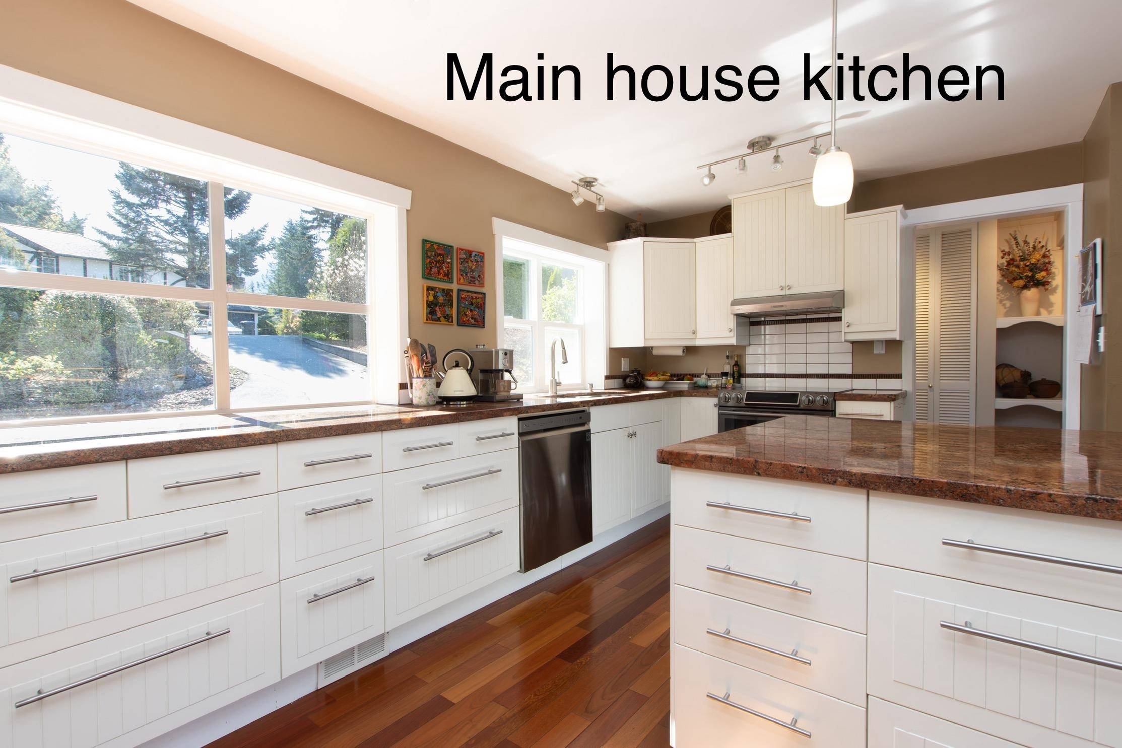 Squamish, BC V0N 1T0,40549 Ayr DR
