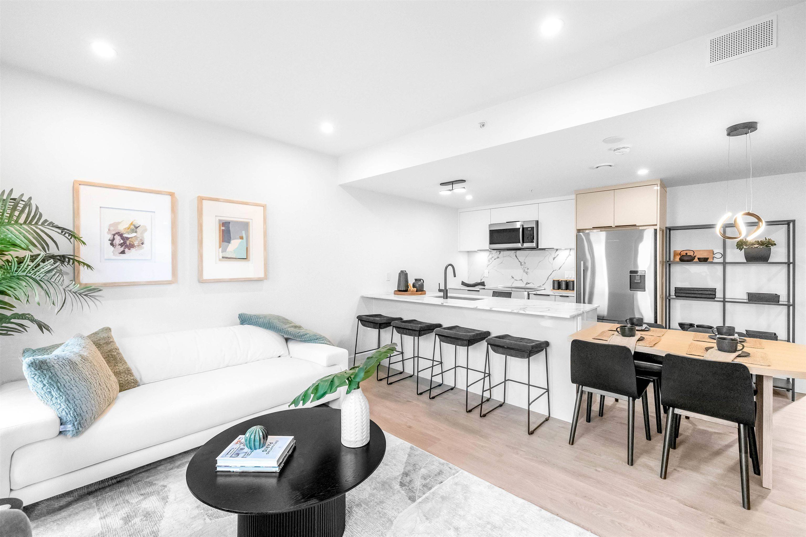 Vancouver, BC V5N 1B6,1685 Lakewood DR