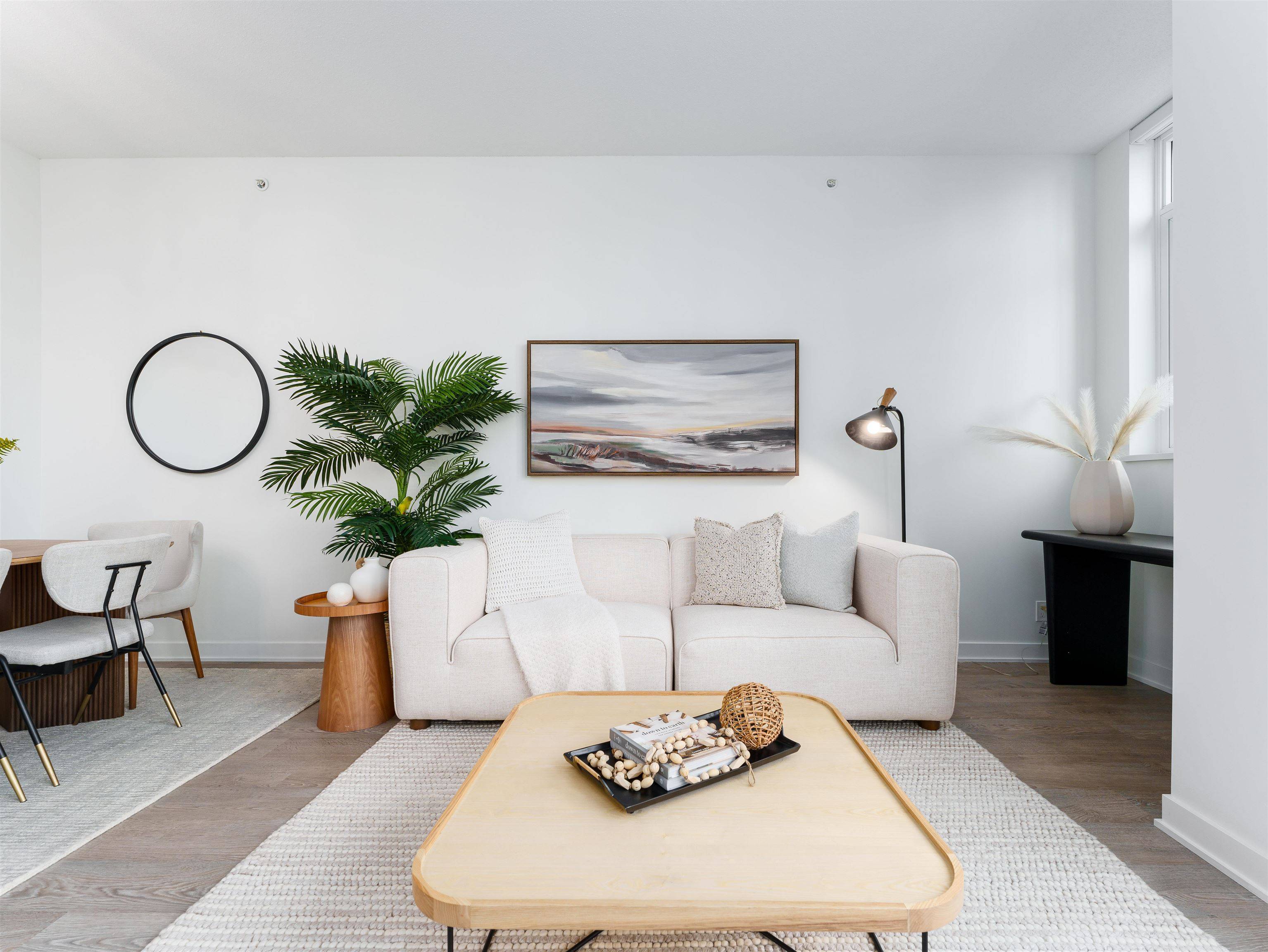 North Vancouver, BC V7J 1H3,1471 Hunter ST #314