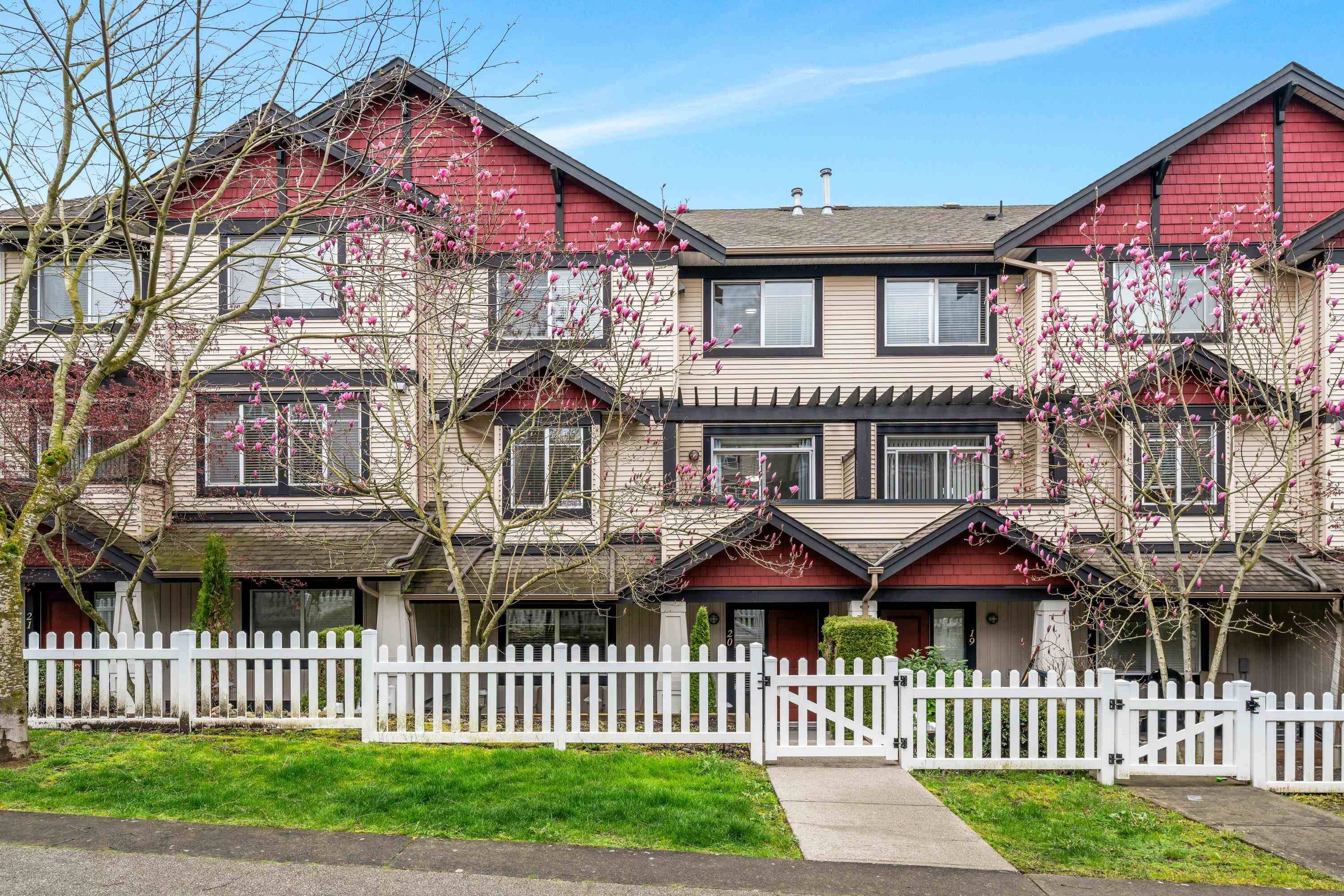 Surrey, BC V3S 8C5,7168 179 ST #20