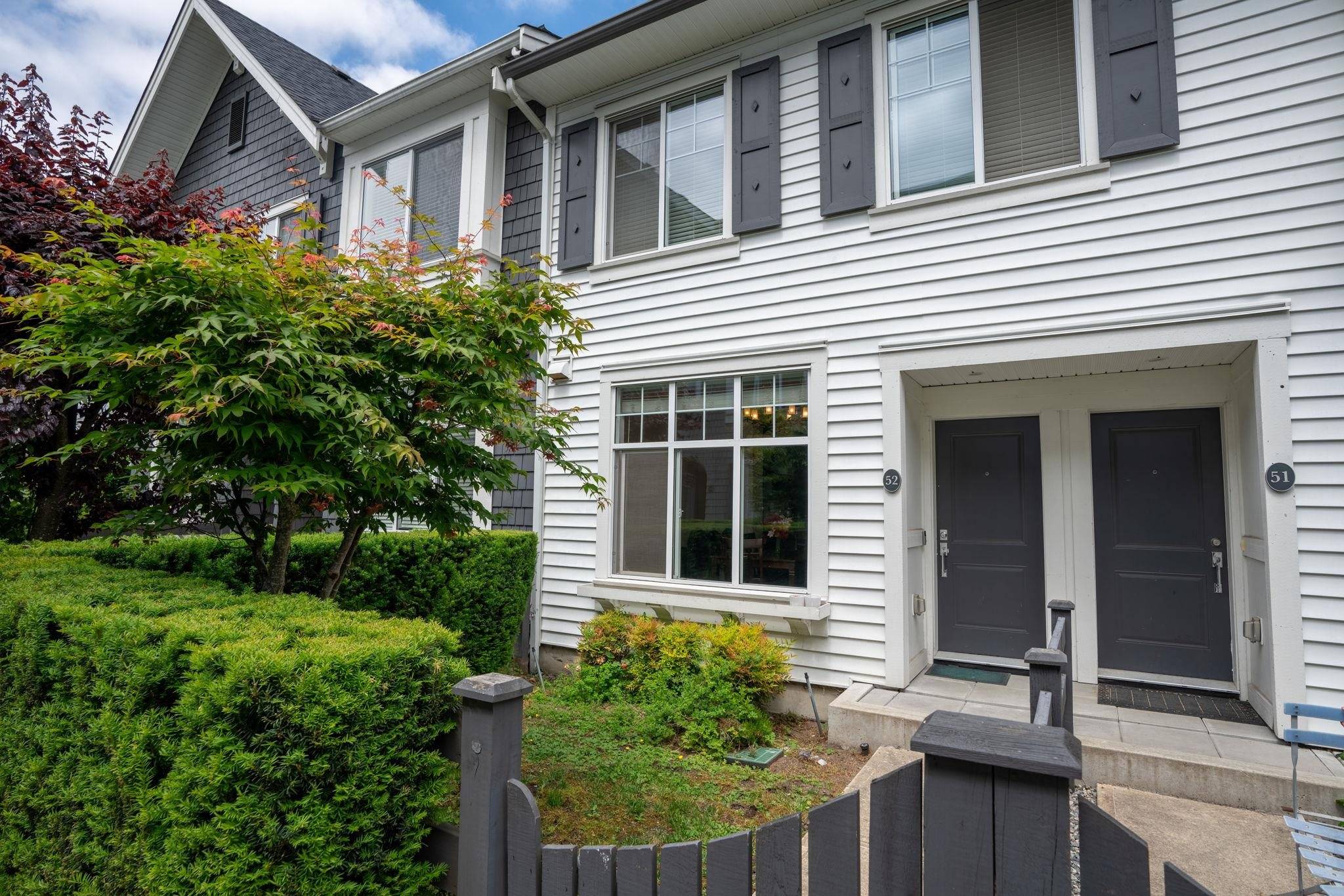 Surrey, BC V3W 1H9,8130 136a ST #52