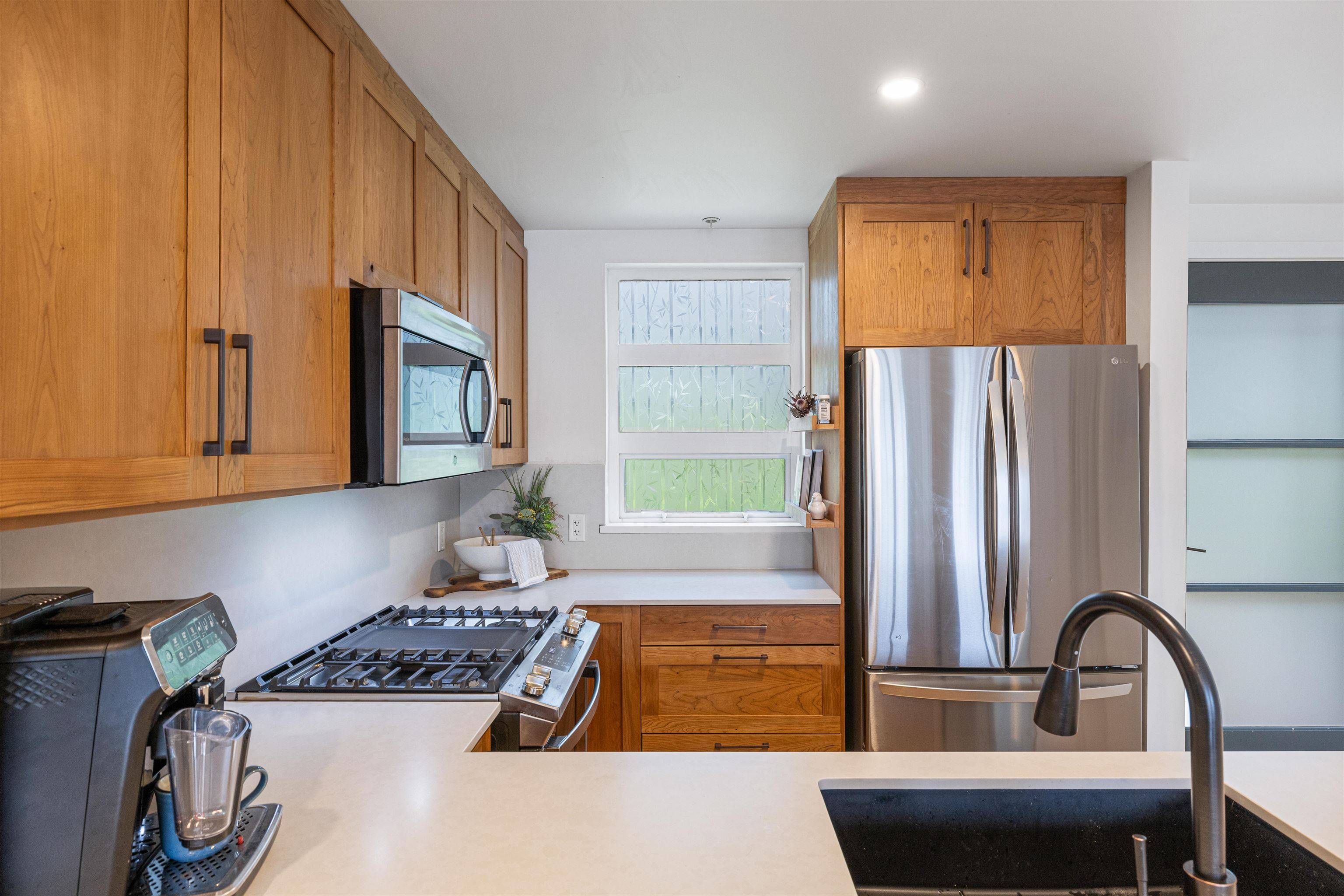 Port Moody, BC V3H 0H2,95 Moody ST #323