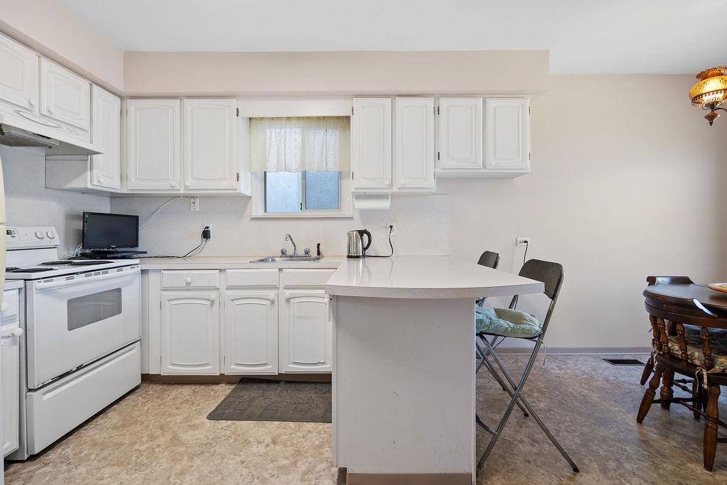 Vancouver, BC V5K 1H7,2869 Mcgill ST
