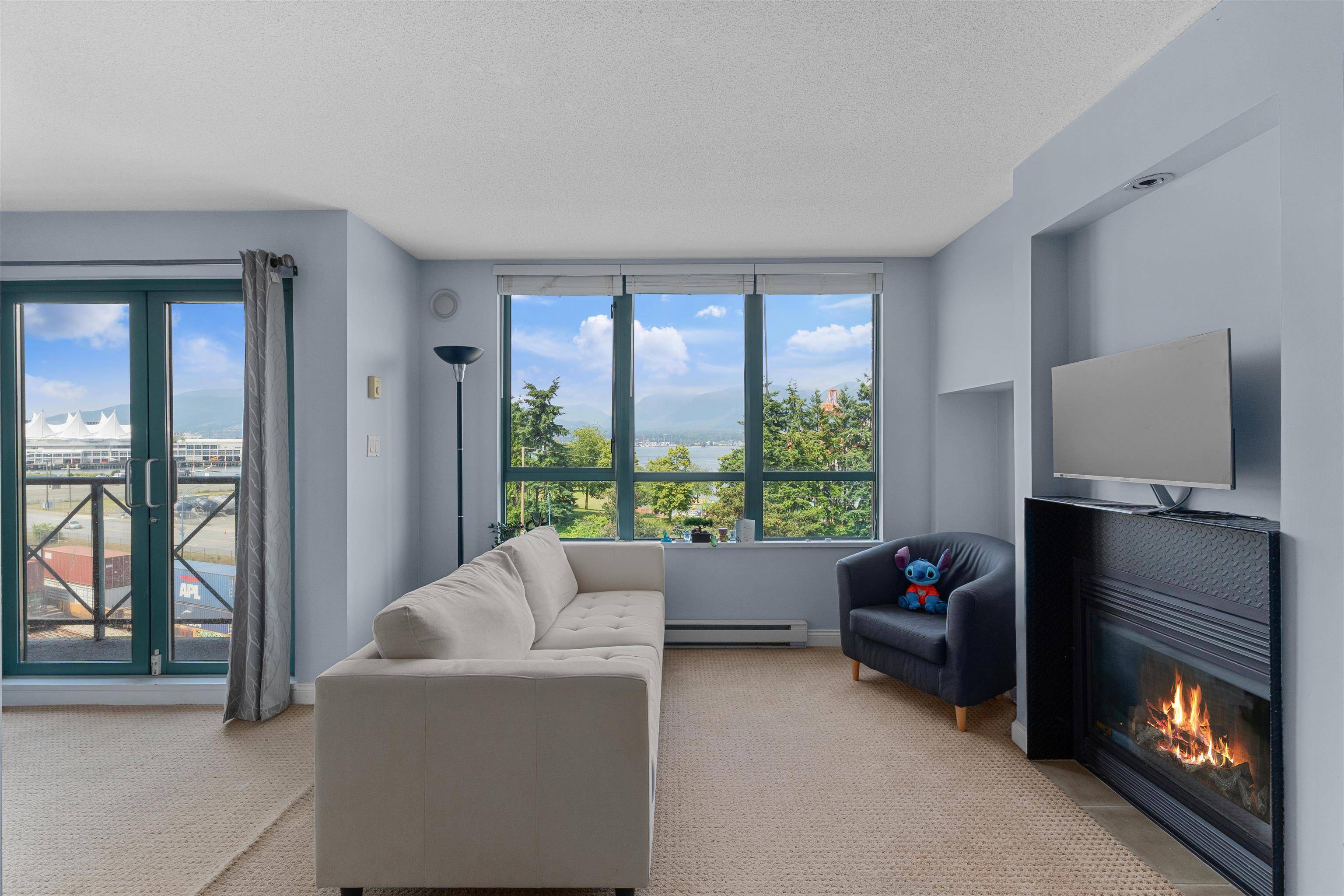 Vancouver, BC V6A 1B2,55 Alexander ST #604