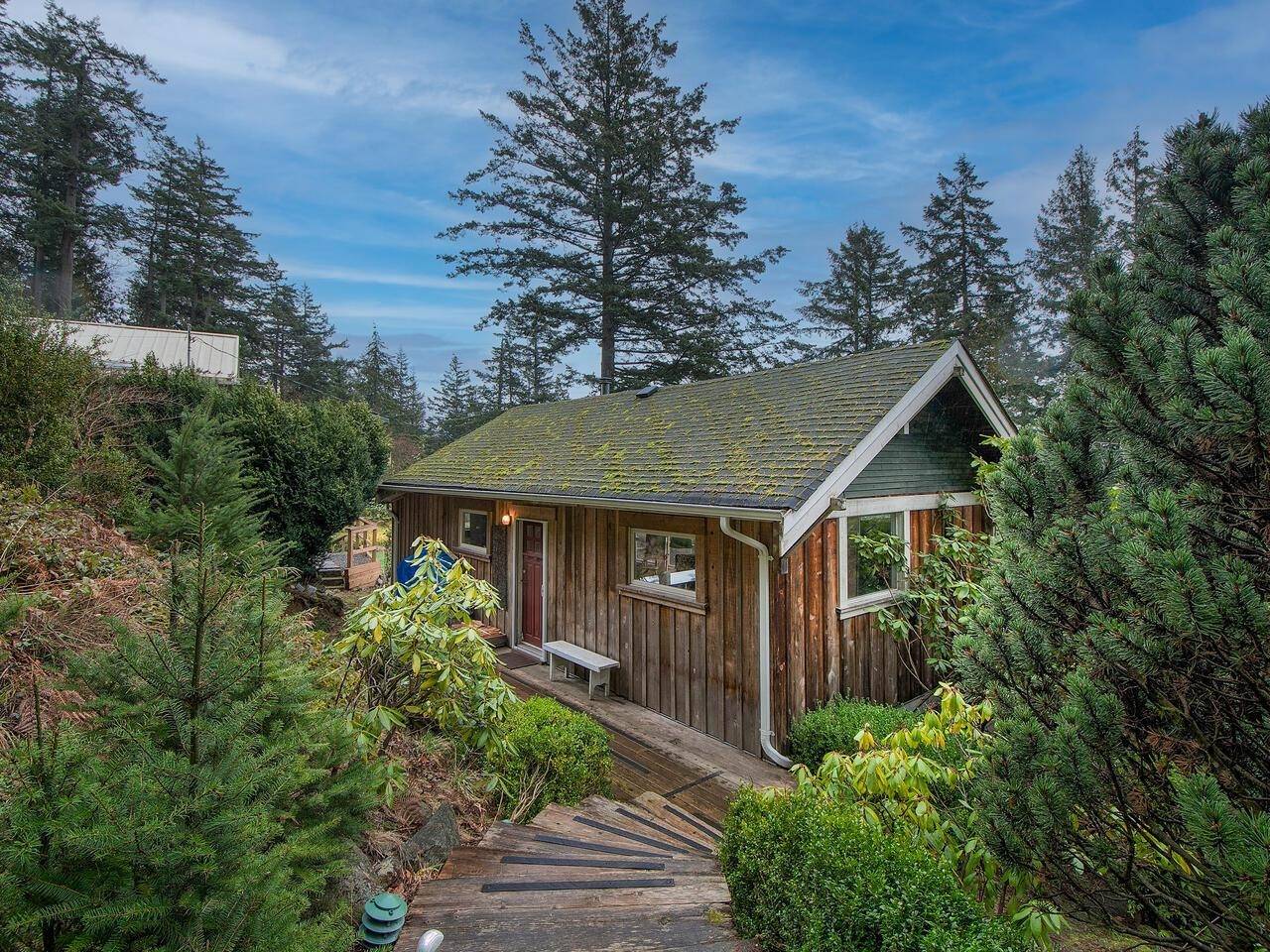 Bowen Island, BC V0N 1G1,1482 Eagle Cliff RD