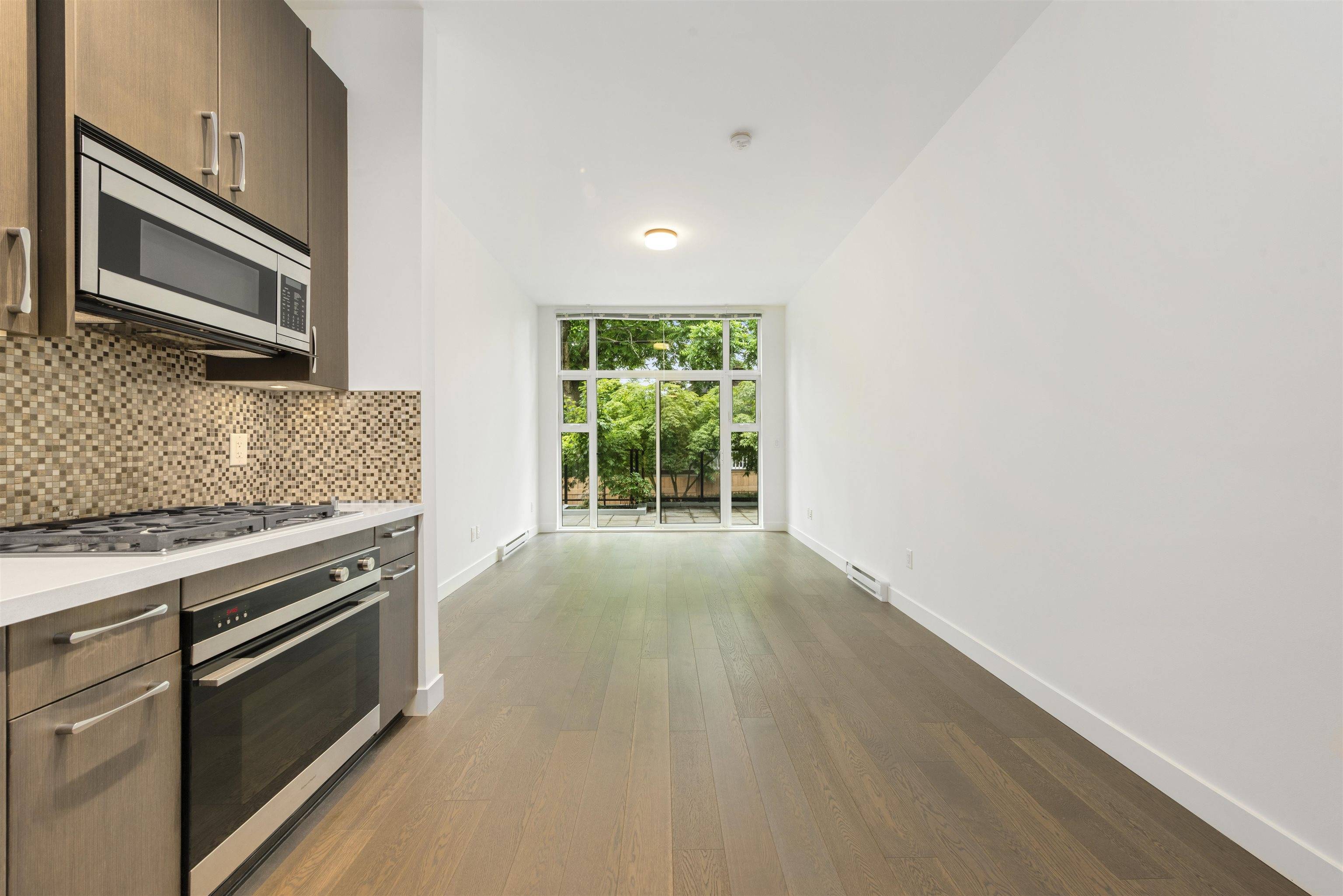 Vancouver, BC V6M 3W4,5325 W Boulevard #101