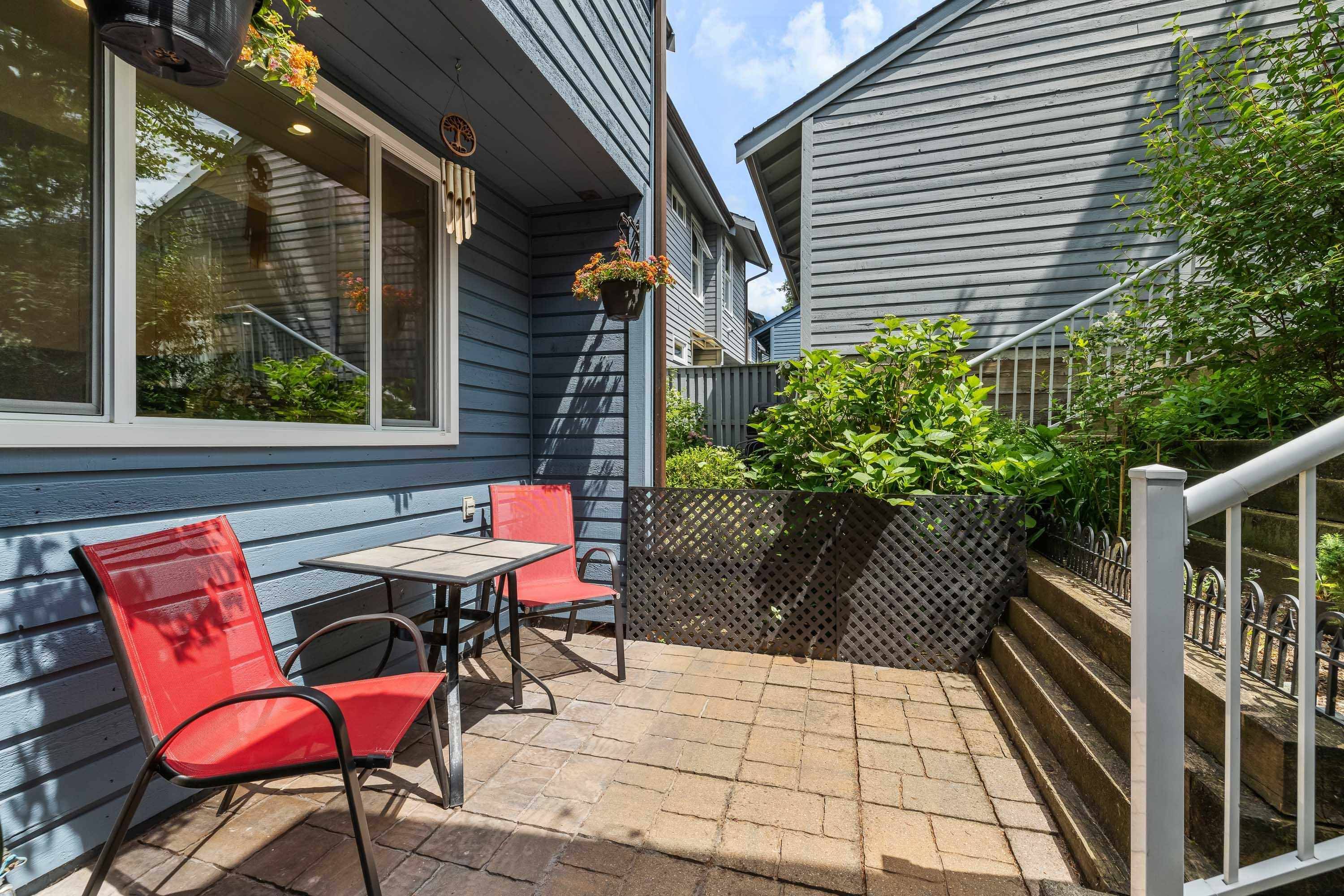 Port Moody, BC V3H 3Z6,424 Lehman PL