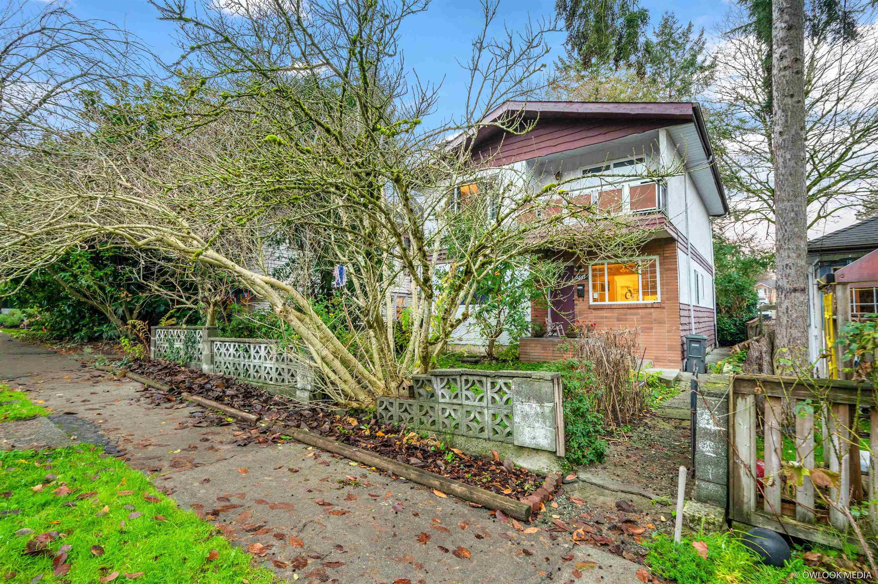 Vancouver, BC V5N 4S2,3557 Marshall ST