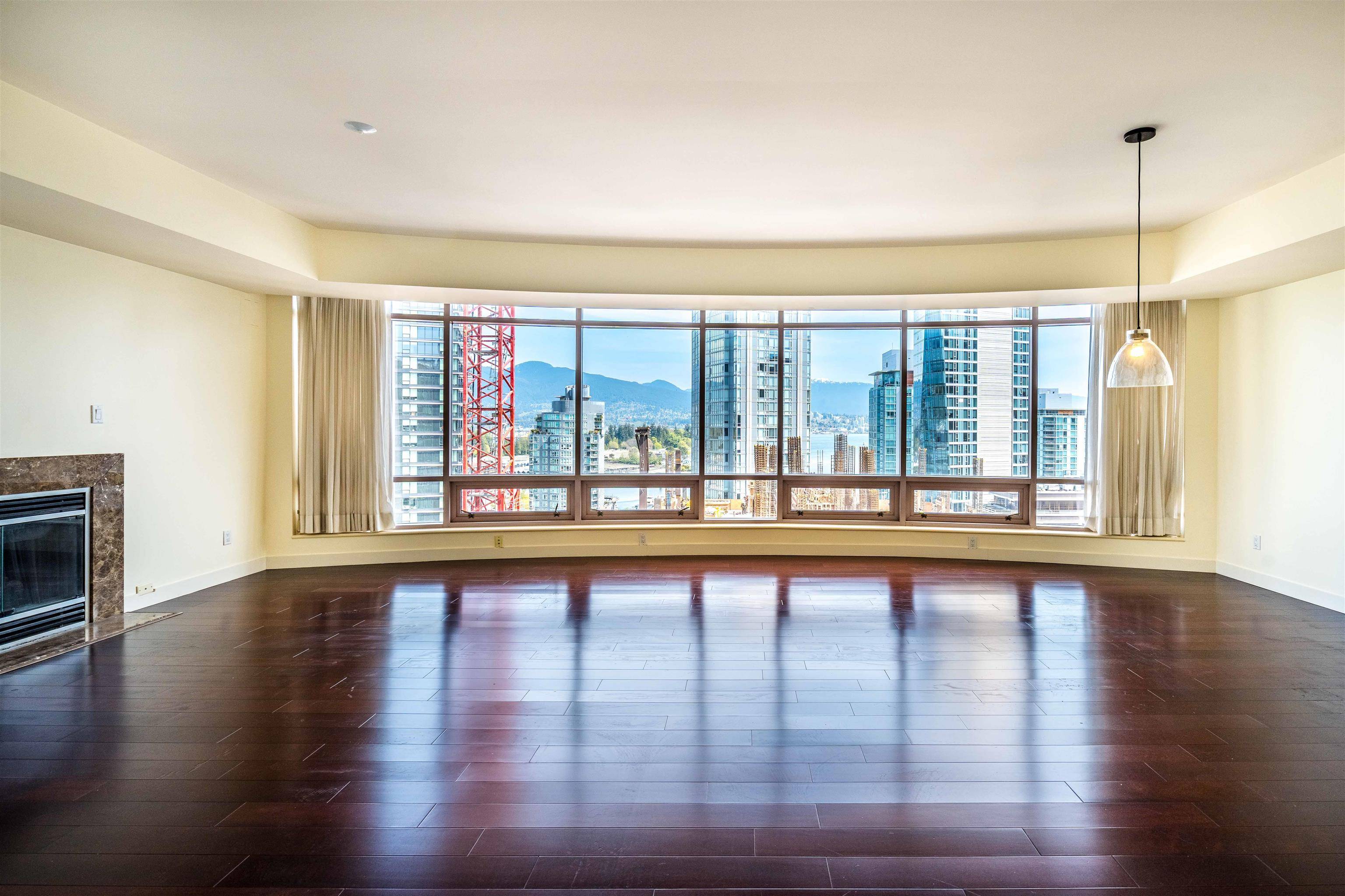 Vancouver, BC V6G 3C9,1500 Alberni ST #10A