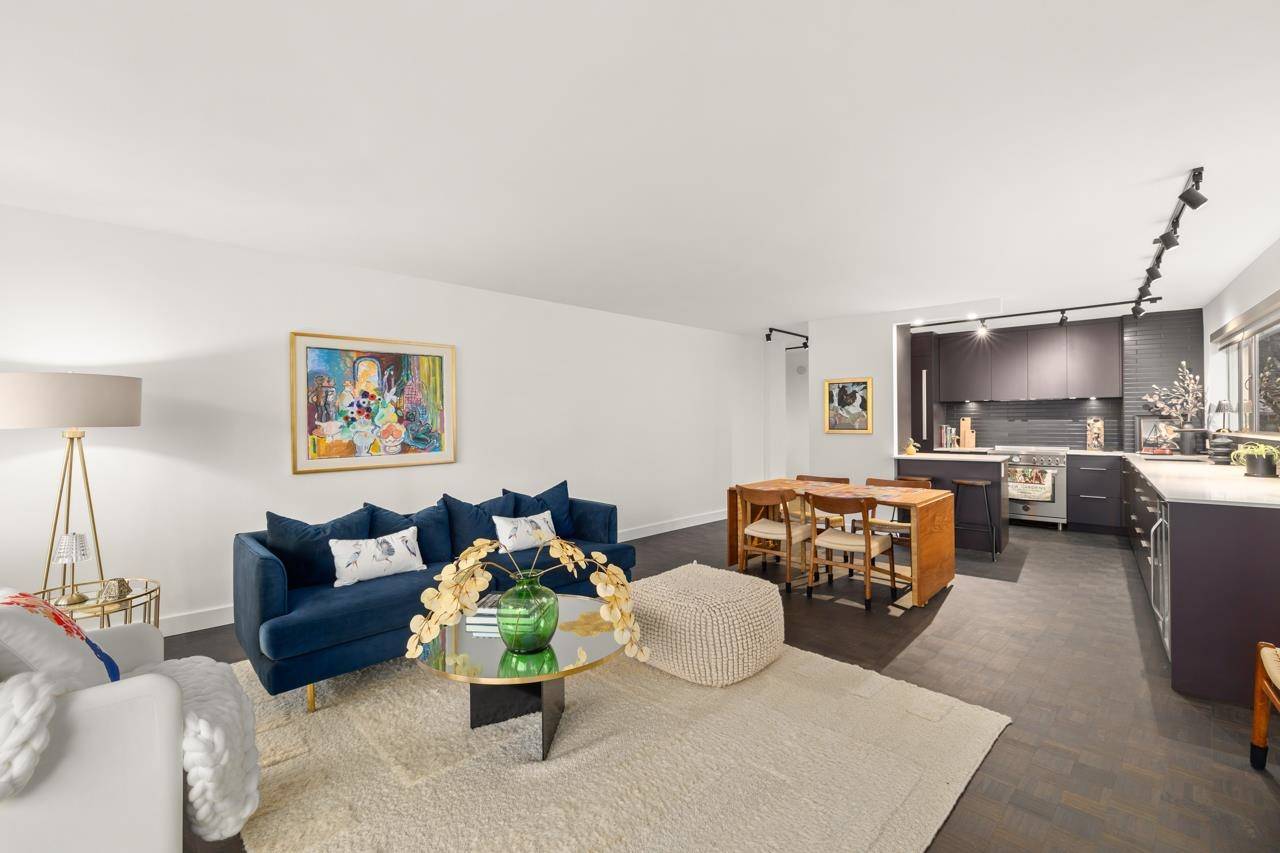 West Vancouver, BC V7V 1A5,2135 Argyle AVE #101