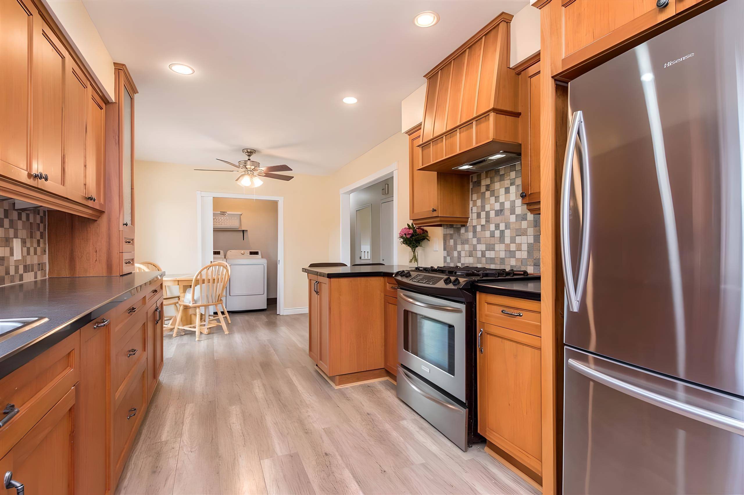 Chilliwack, BC V2R 1K3,7413 Leary CRES