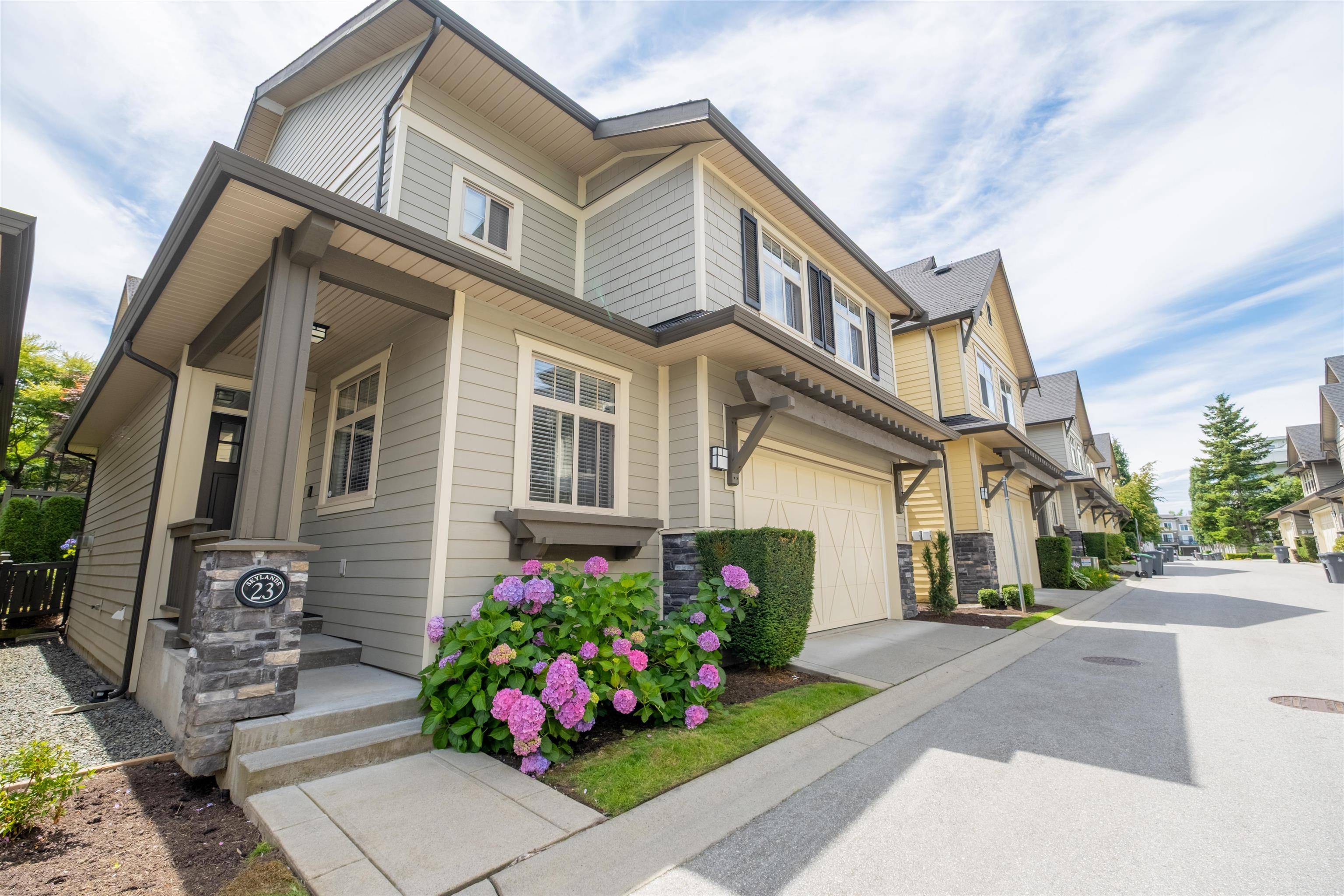 Surrey, BC V3S 8L3,15885 26 AVE #23