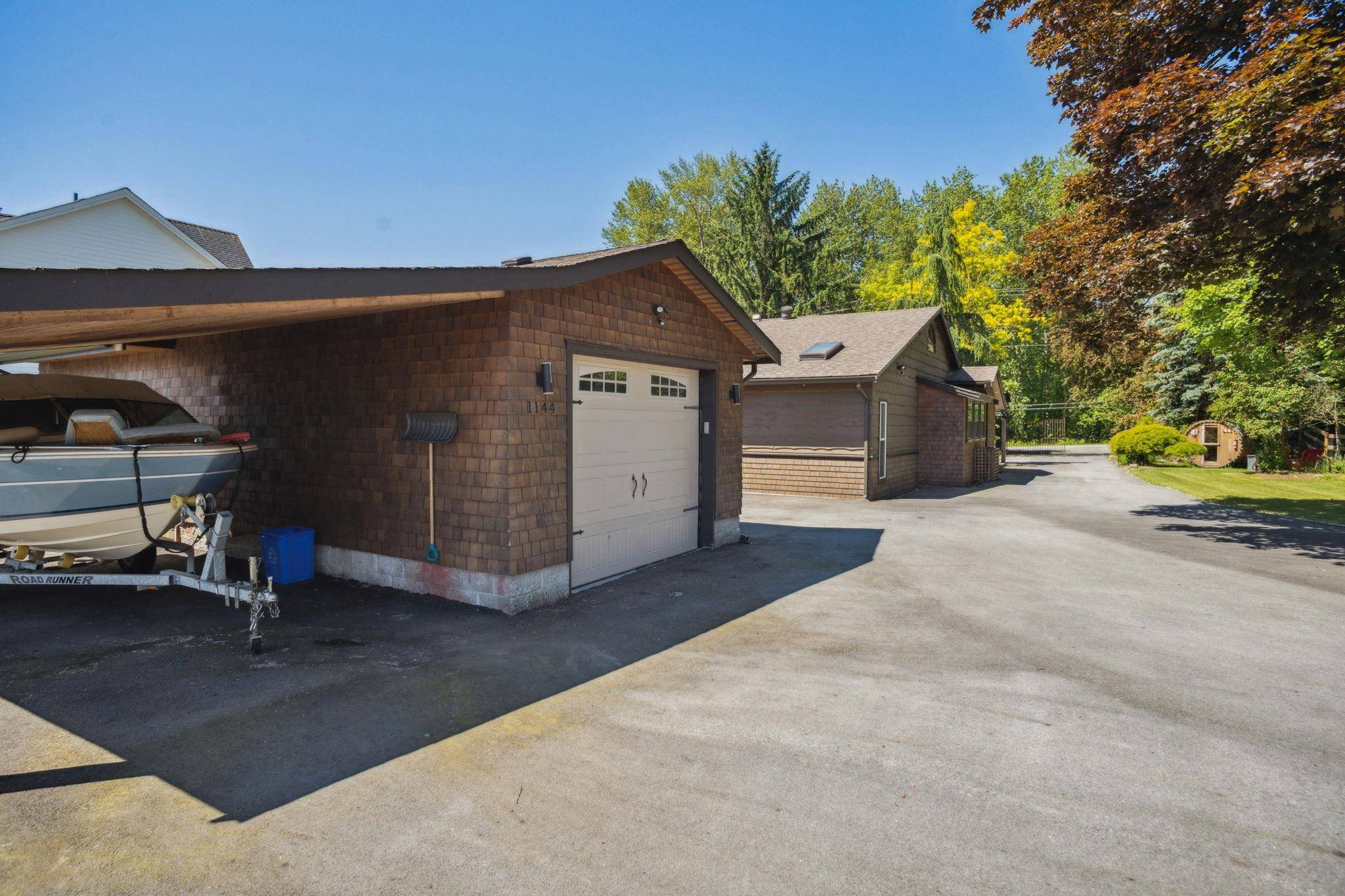 Langley, BC V2Z 1R3,1144 216 ST