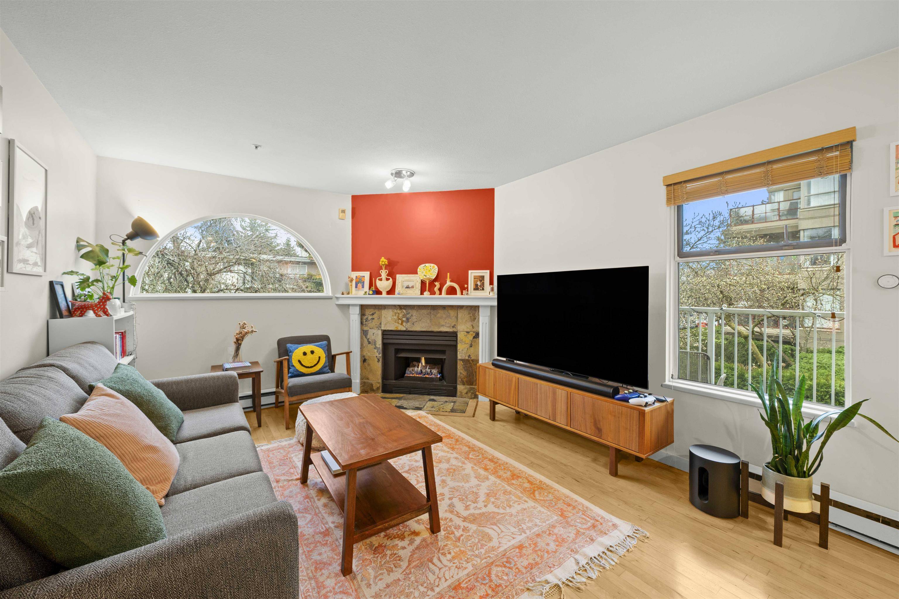 Vancouver, BC V6J 5G3,1868 W 8th AVE #201