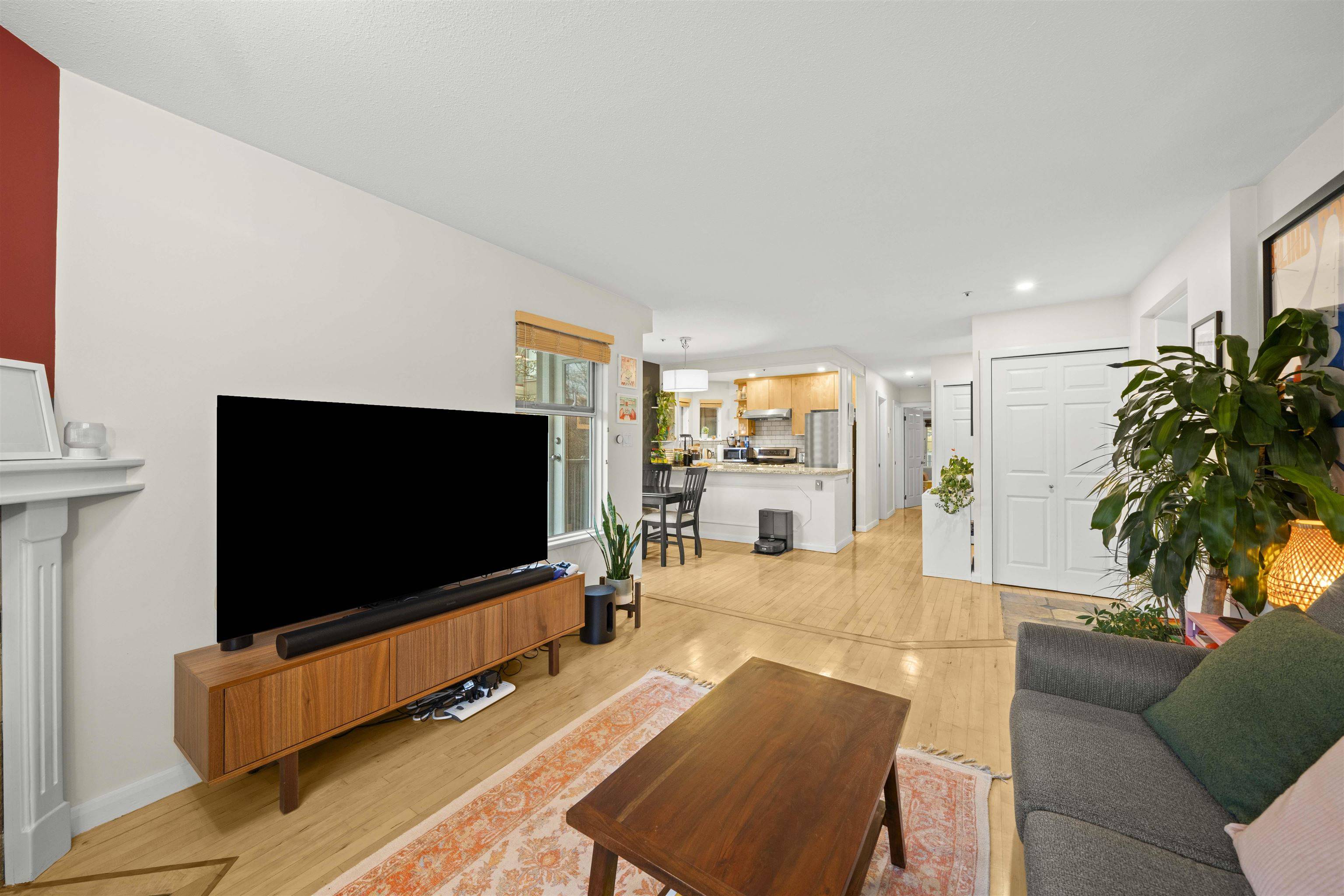 Vancouver, BC V6J 5G3,1868 W 8th AVE #201