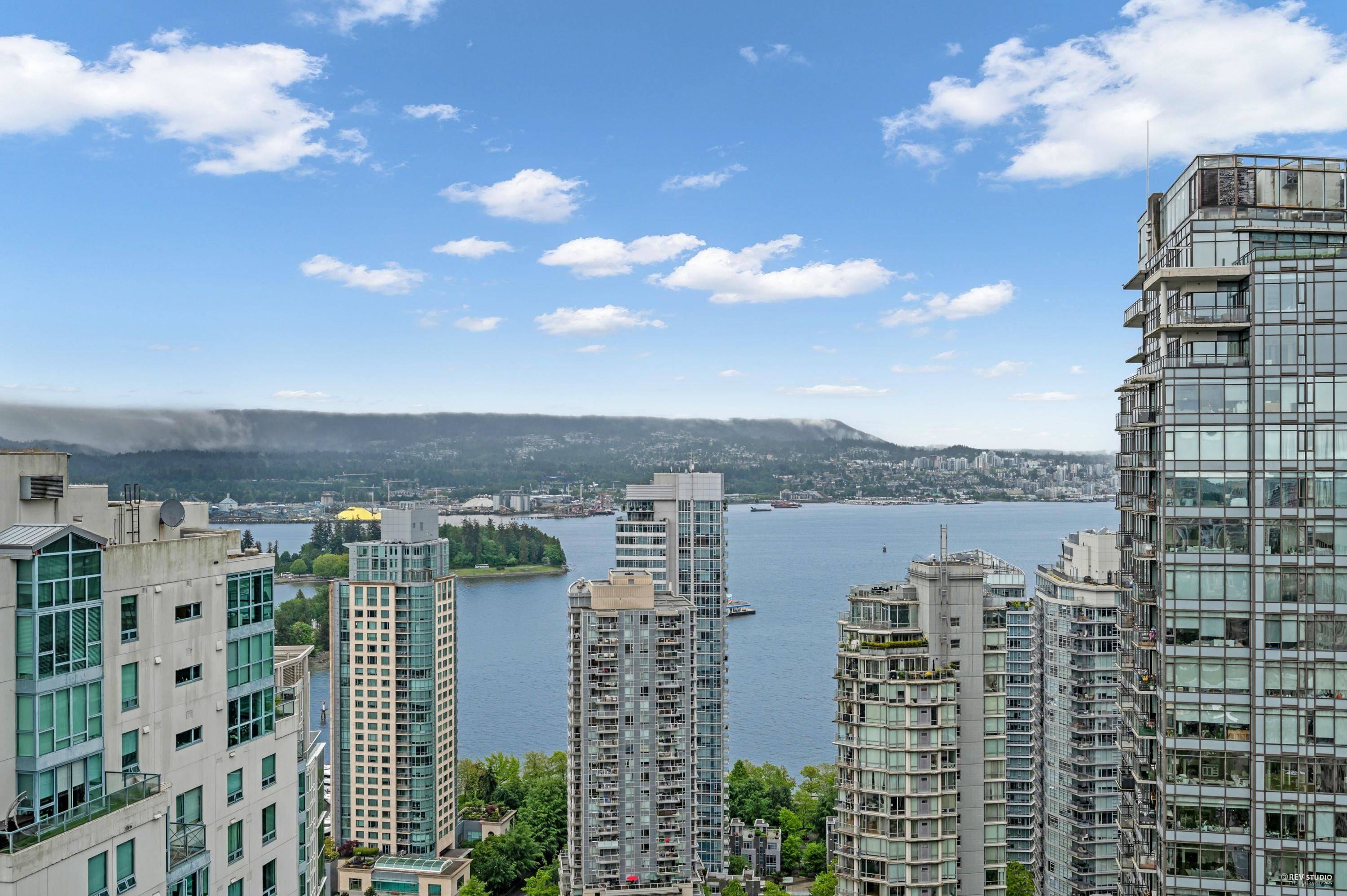 Vancouver, BC V6E 3J5,1239 W Georgia ST #3208