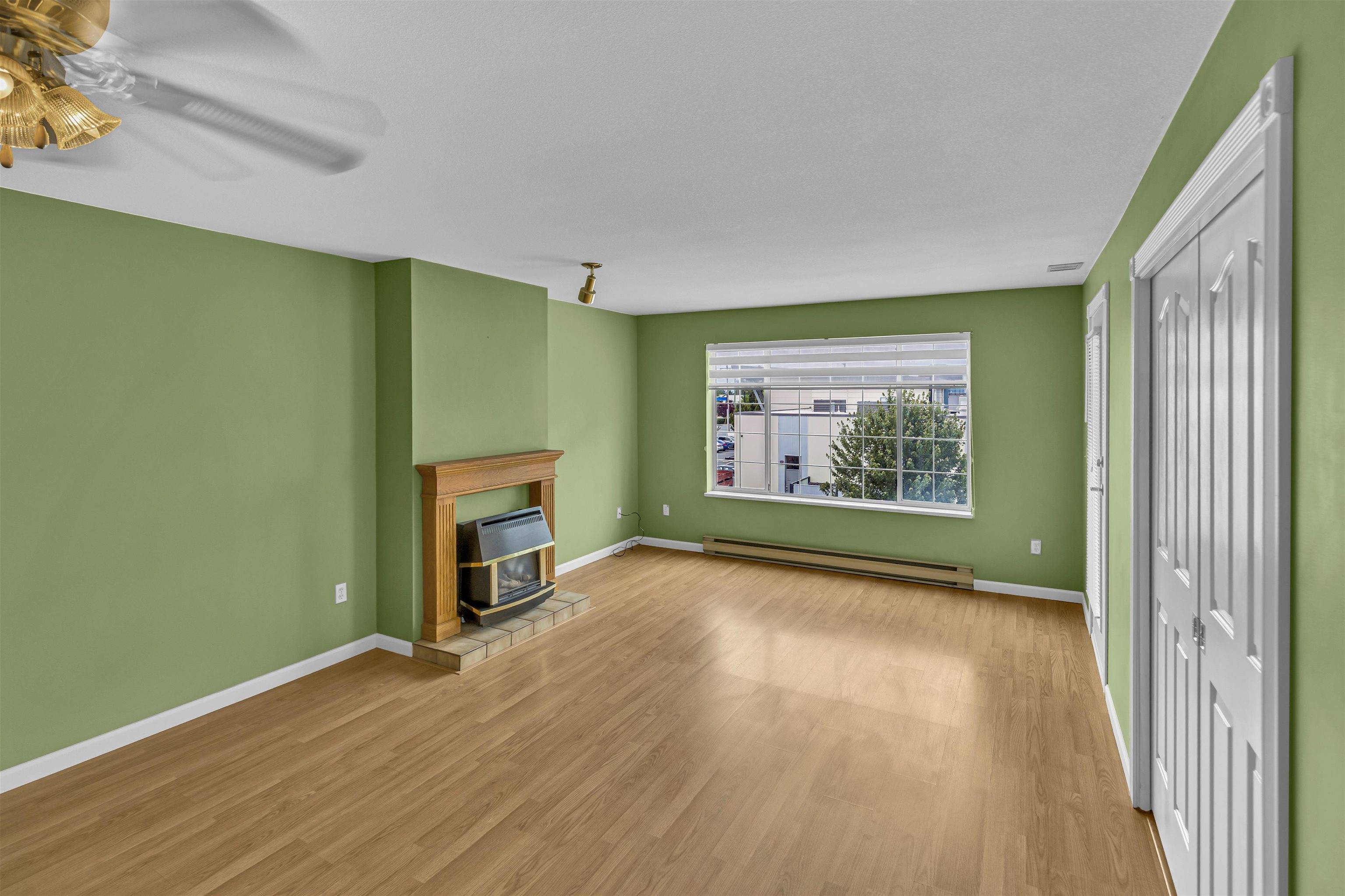 Chilliwack, BC V2R 2X4,45660 Knight RD #204