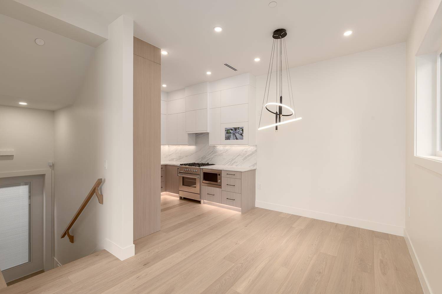 Vancouver, BC V5K 1P9,2658 Dundas ST #1