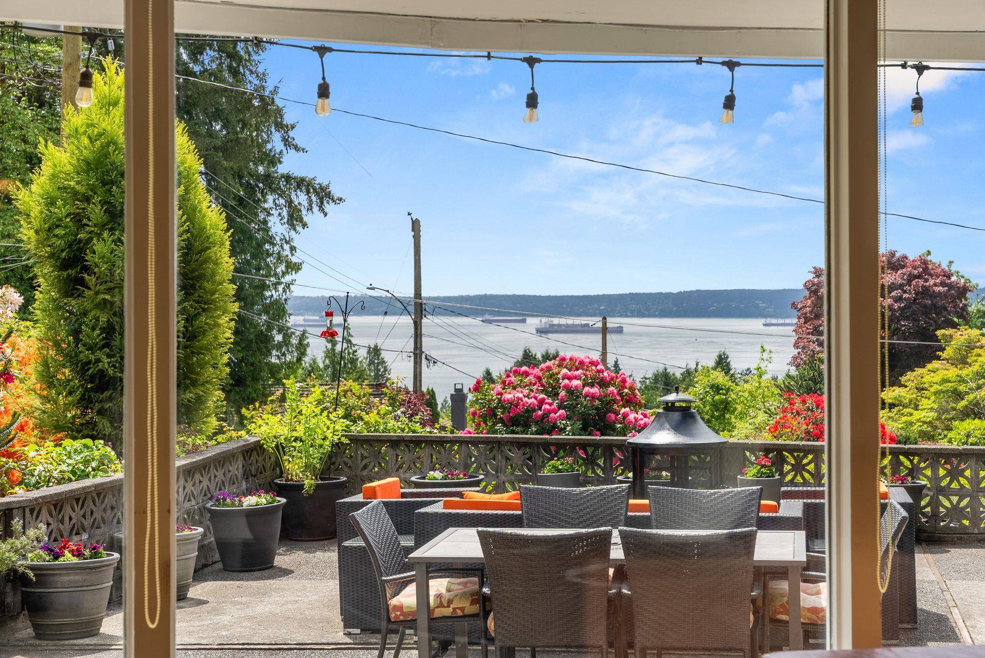 West Vancouver, BC V7W 1G9,4780 Estevan PL