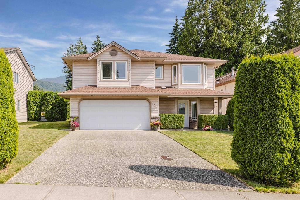 Gibsons, BC V0N 1V9,832 Aurora WAY