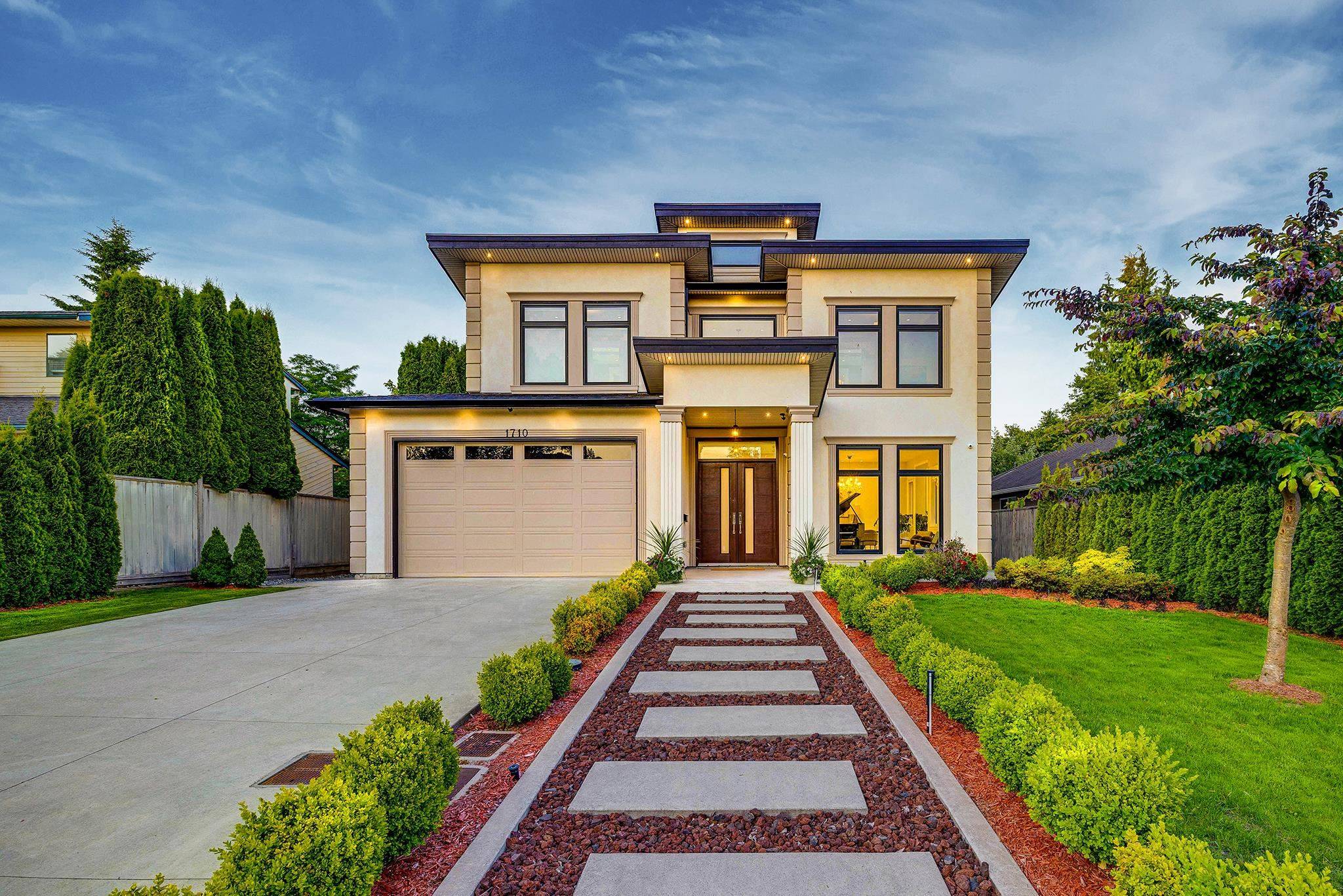 Surrey, BC V4A 6L6,1710 143b ST