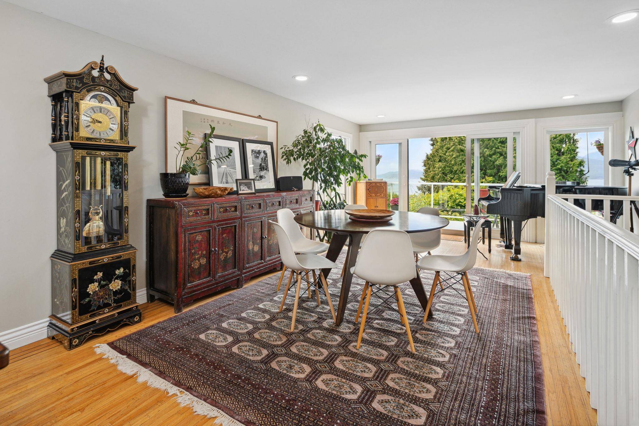 Lions Bay, BC V0N 2E0,195 Isleview PL
