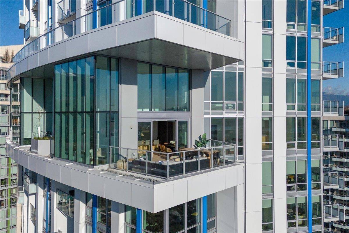 North Vancouver, BC V7J 0E6,1500 Fern ST #2405