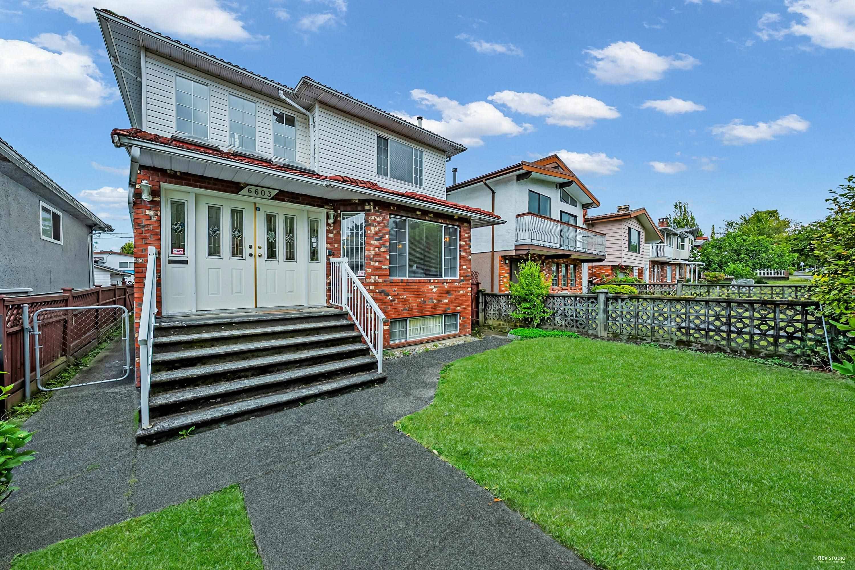 Vancouver, BC V5P 2Z2,6603 Lanark ST