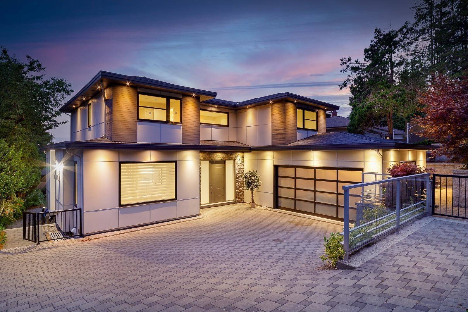 North Vancouver, BC V7N 3A7,517 Granada CRES