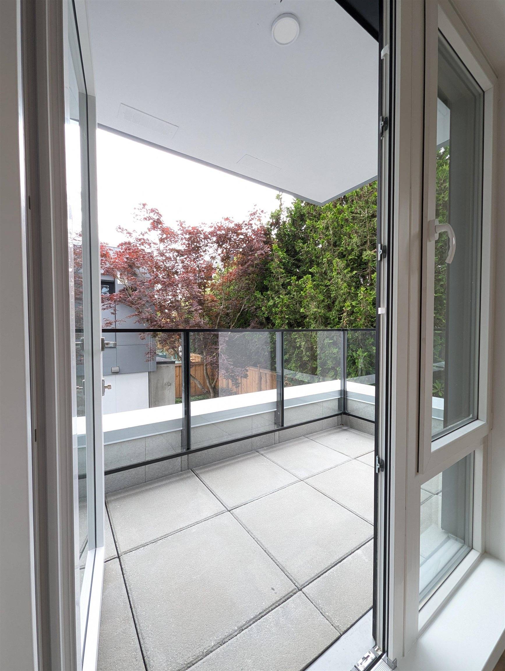 Vancouver, BC V6P 0M4,6859 Cambie ST #204