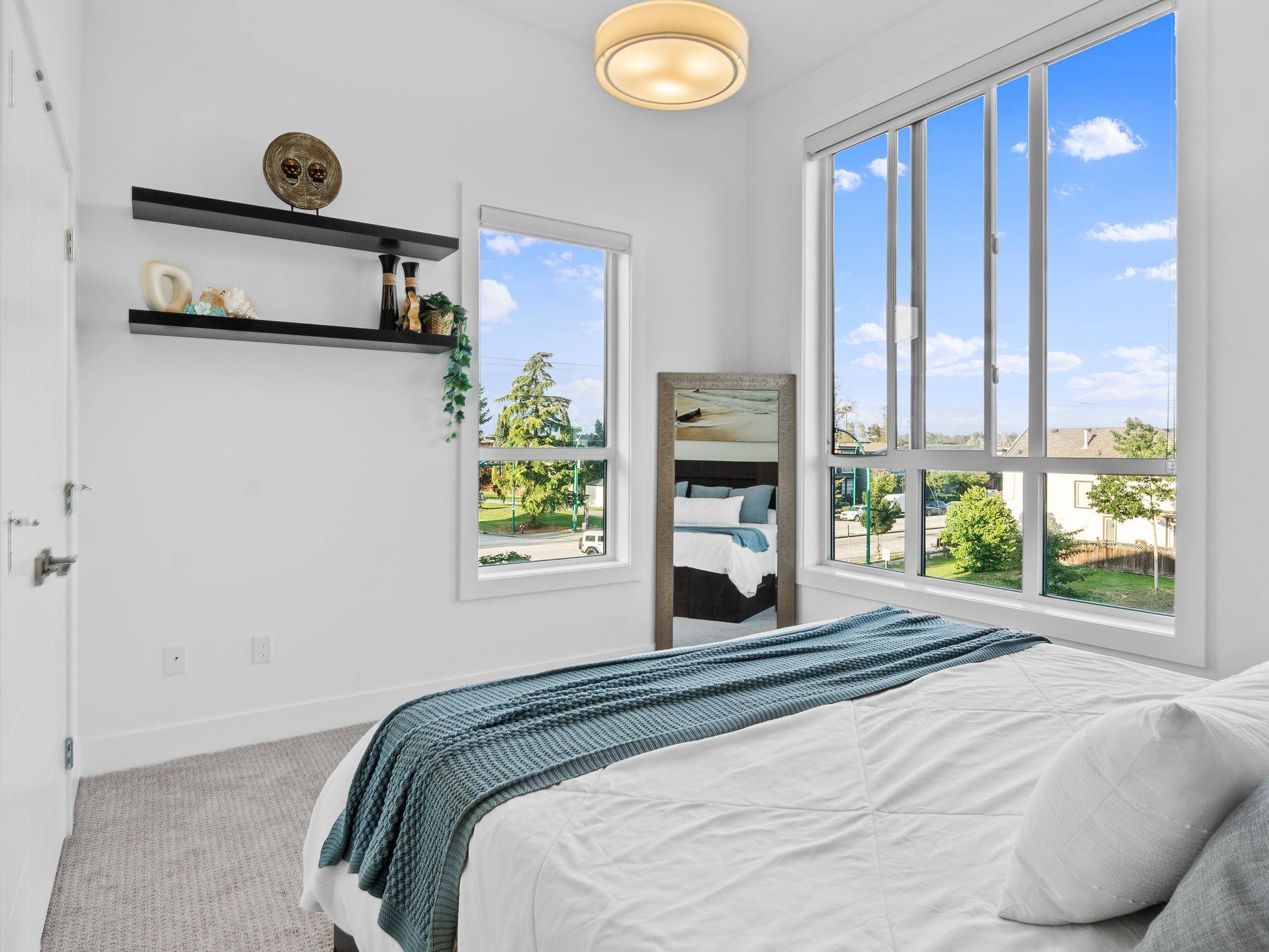 Surrey, BC V4N 6V6,7177 194a ST #10