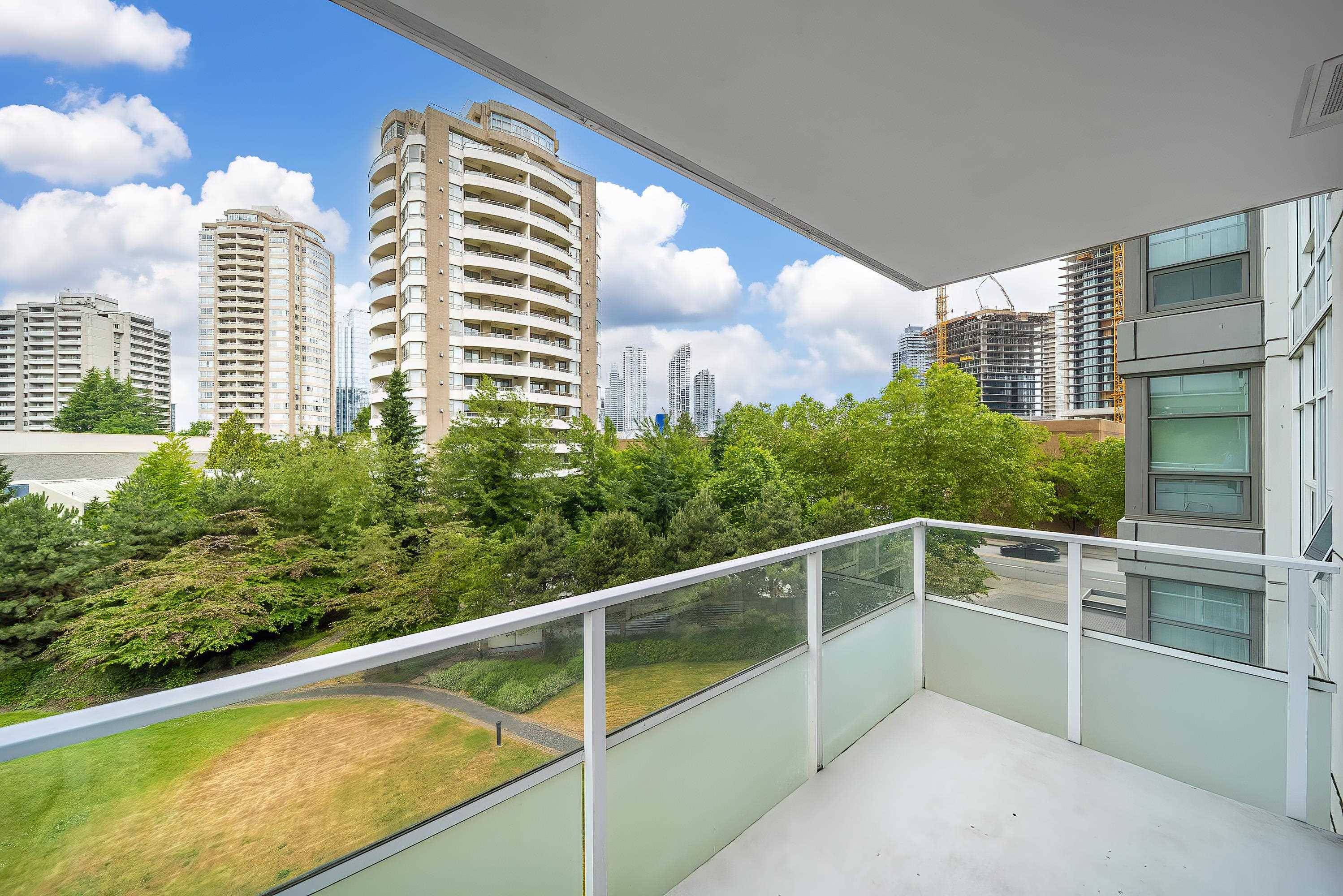 Burnaby, BC V5H 0C1,4880 Bennett ST #308