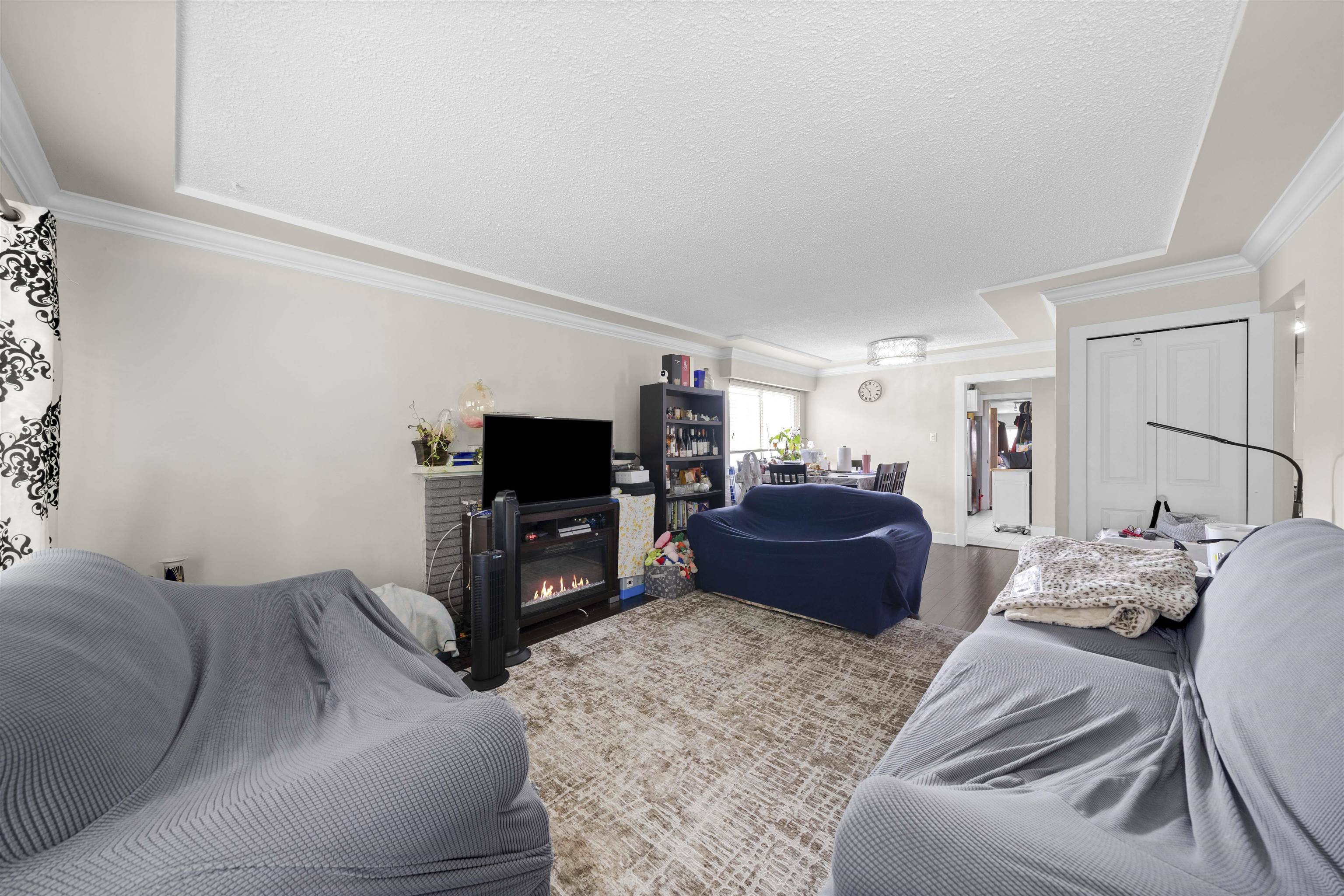 Vancouver, BC V5R 3Z1,4835 Chatham ST