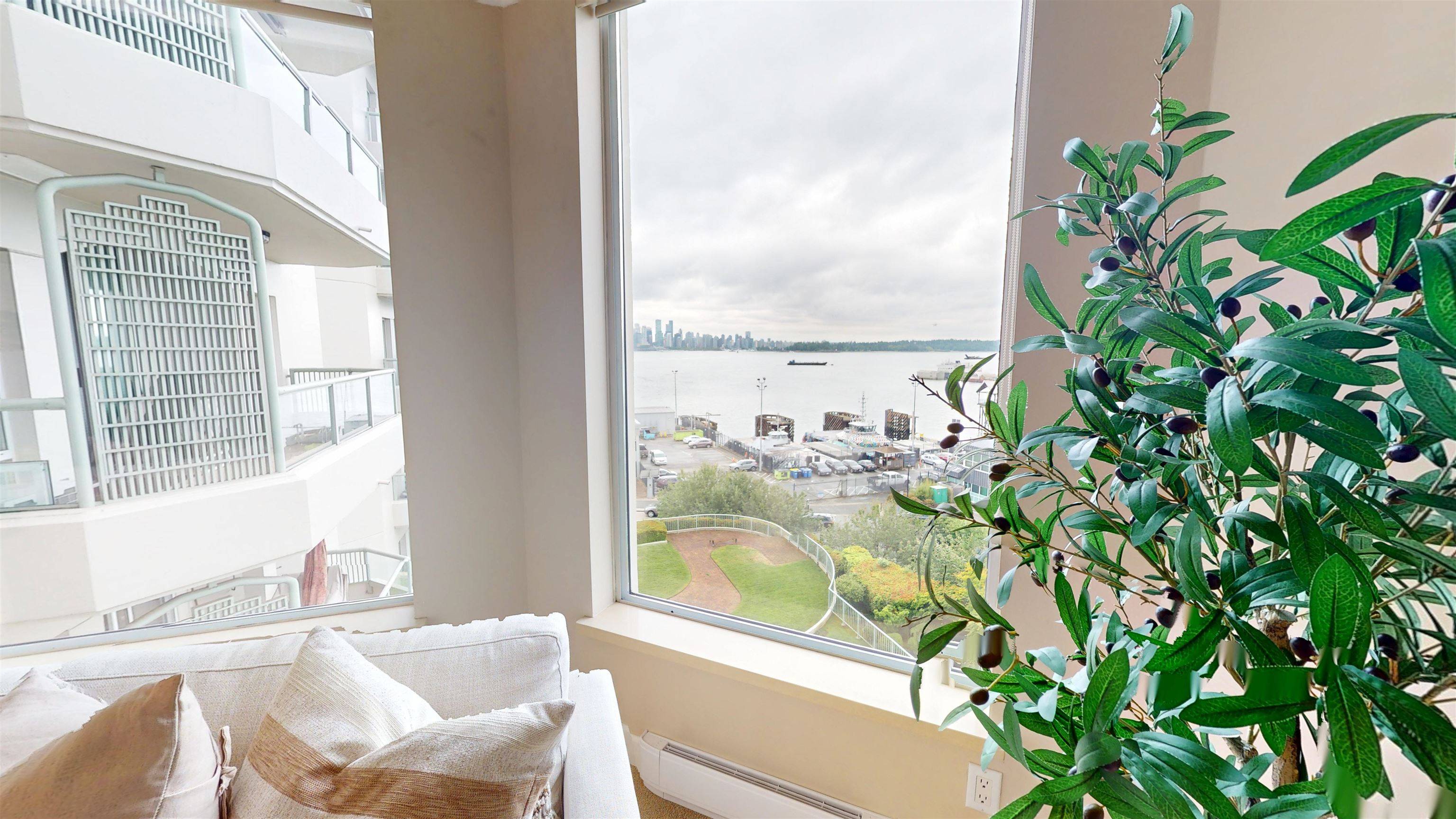 North Vancouver, BC V7M 3L4,168 Chadwick CT #508