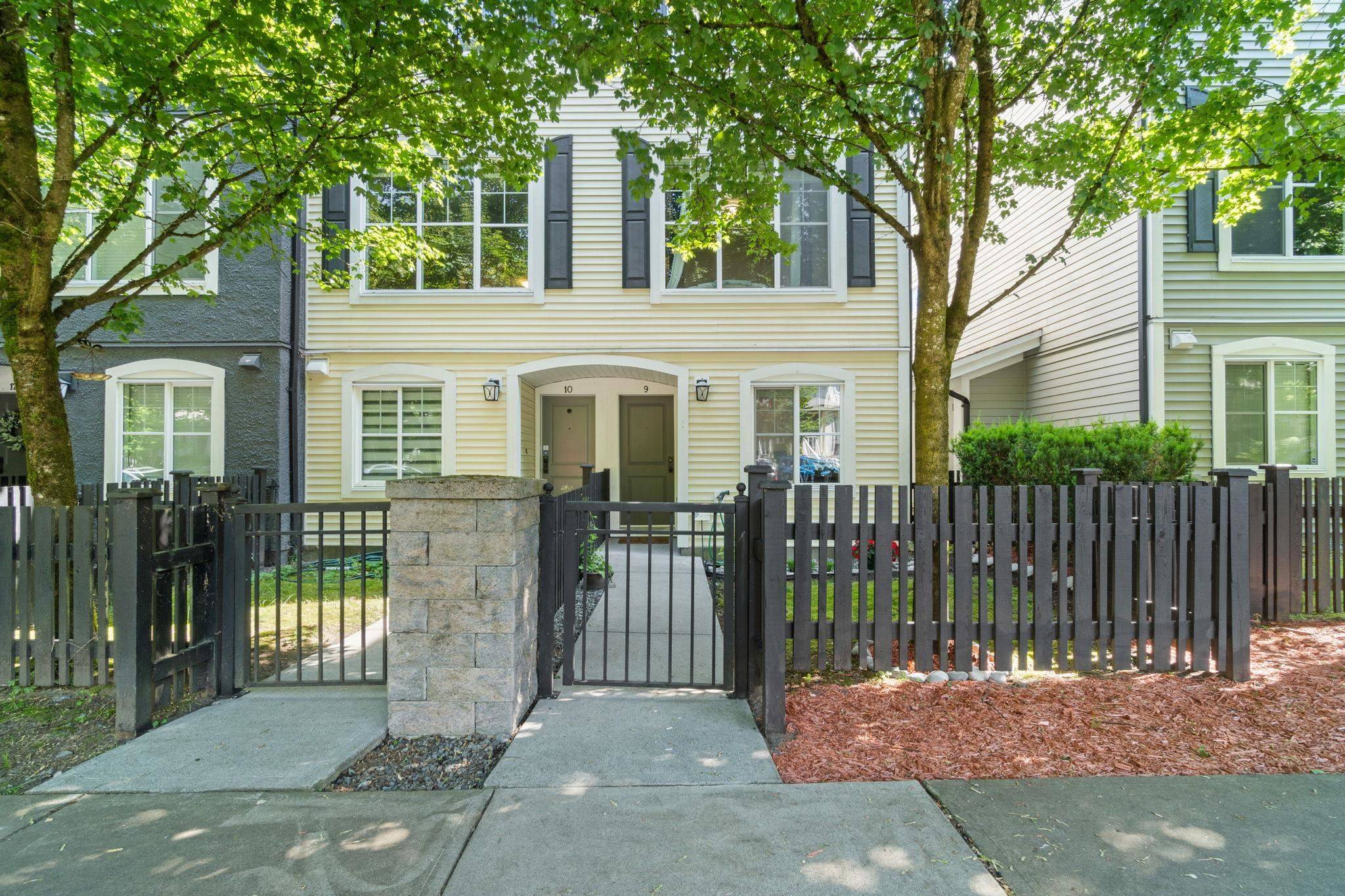 Surrey, BC V4N 6M5,19180 65 AVE #9