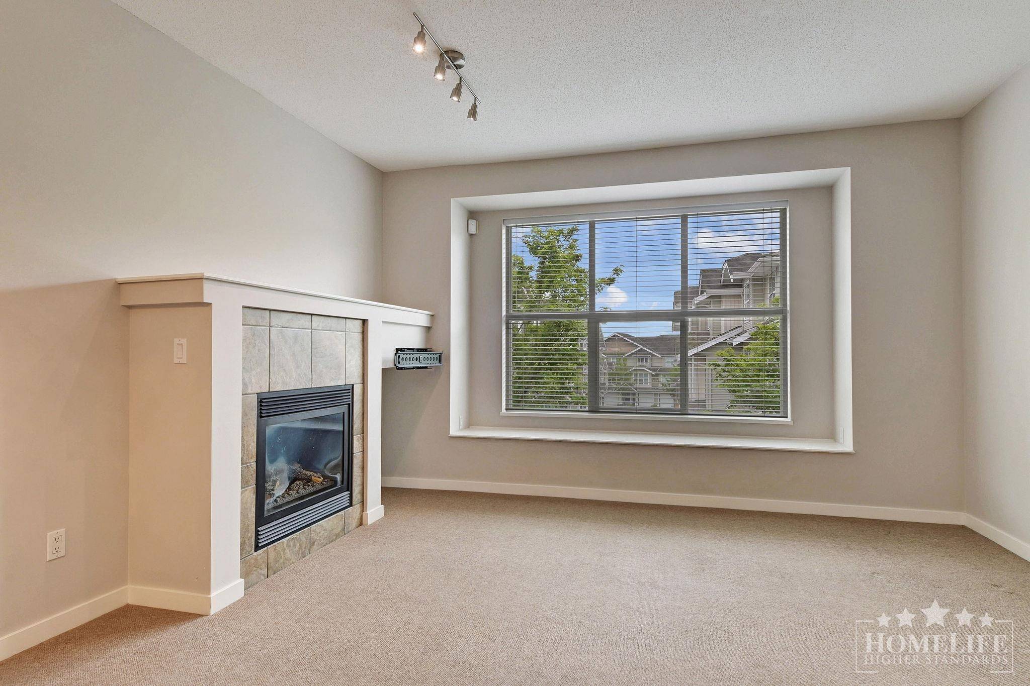 Langley, BC V2Y 3B6,20460 66 AVE #94