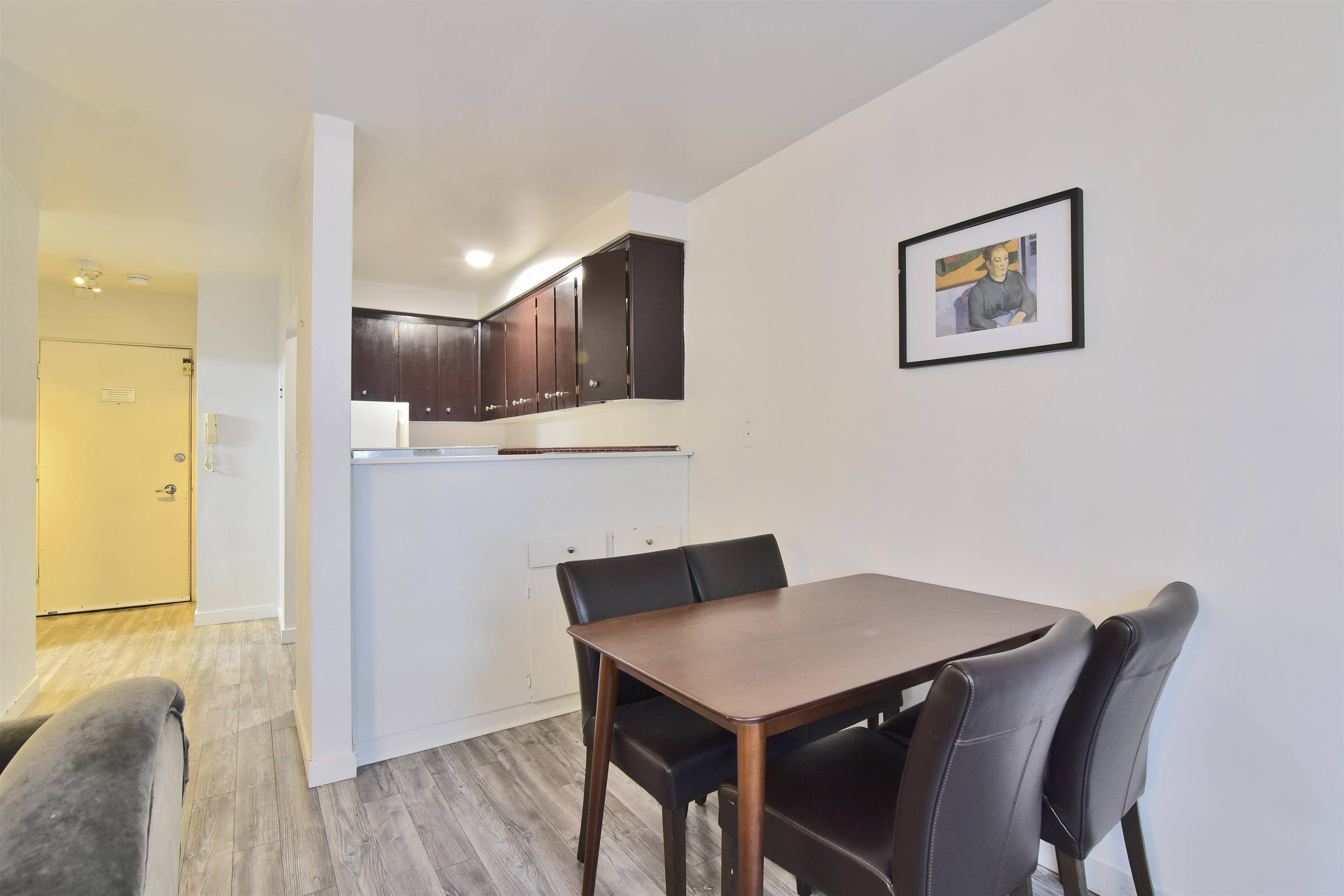 Vancouver, BC V6G 1G6,1540 Haro Street #207