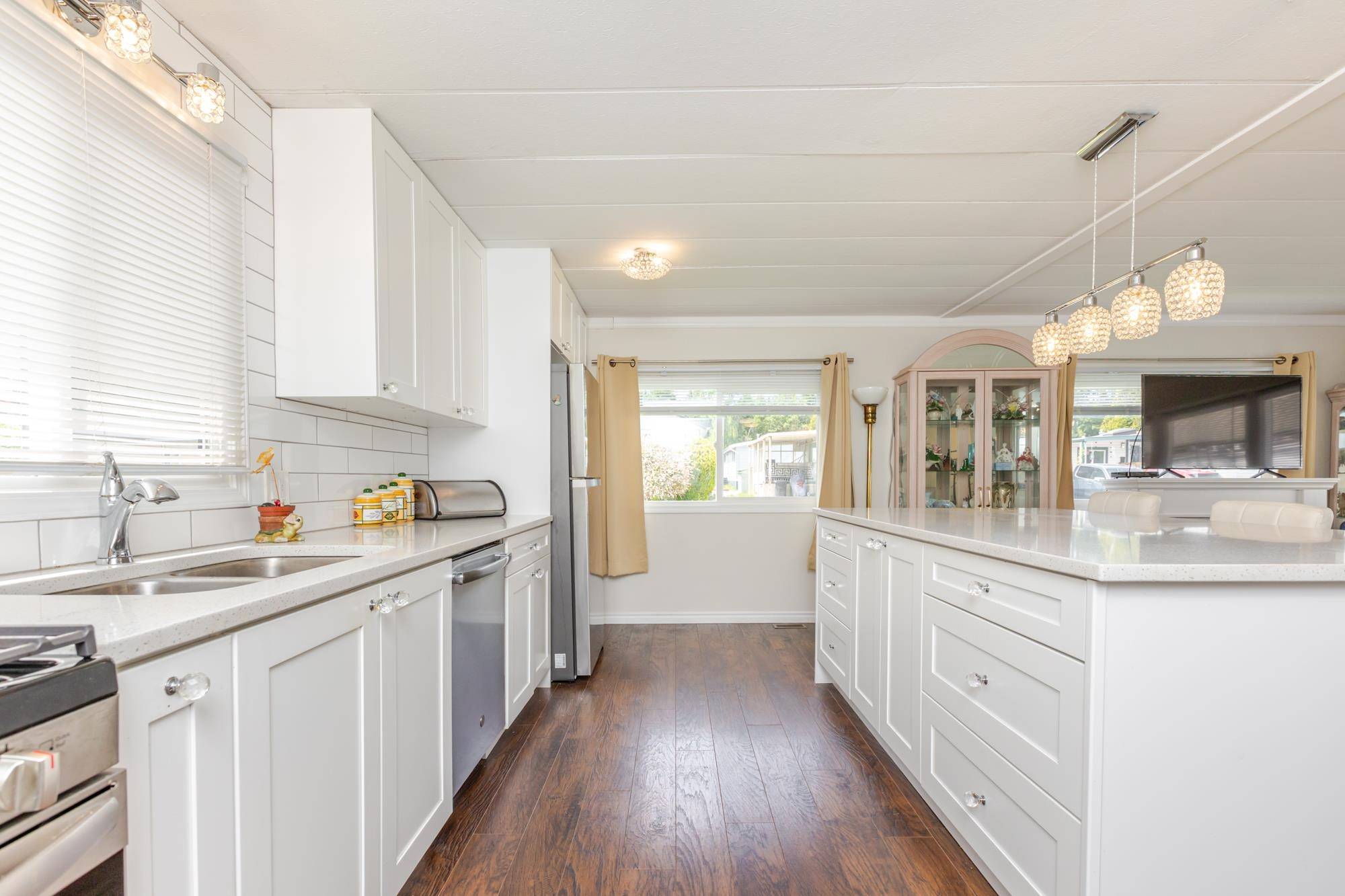 Surrey, BC V4A 4X4,1840 160 ST #251