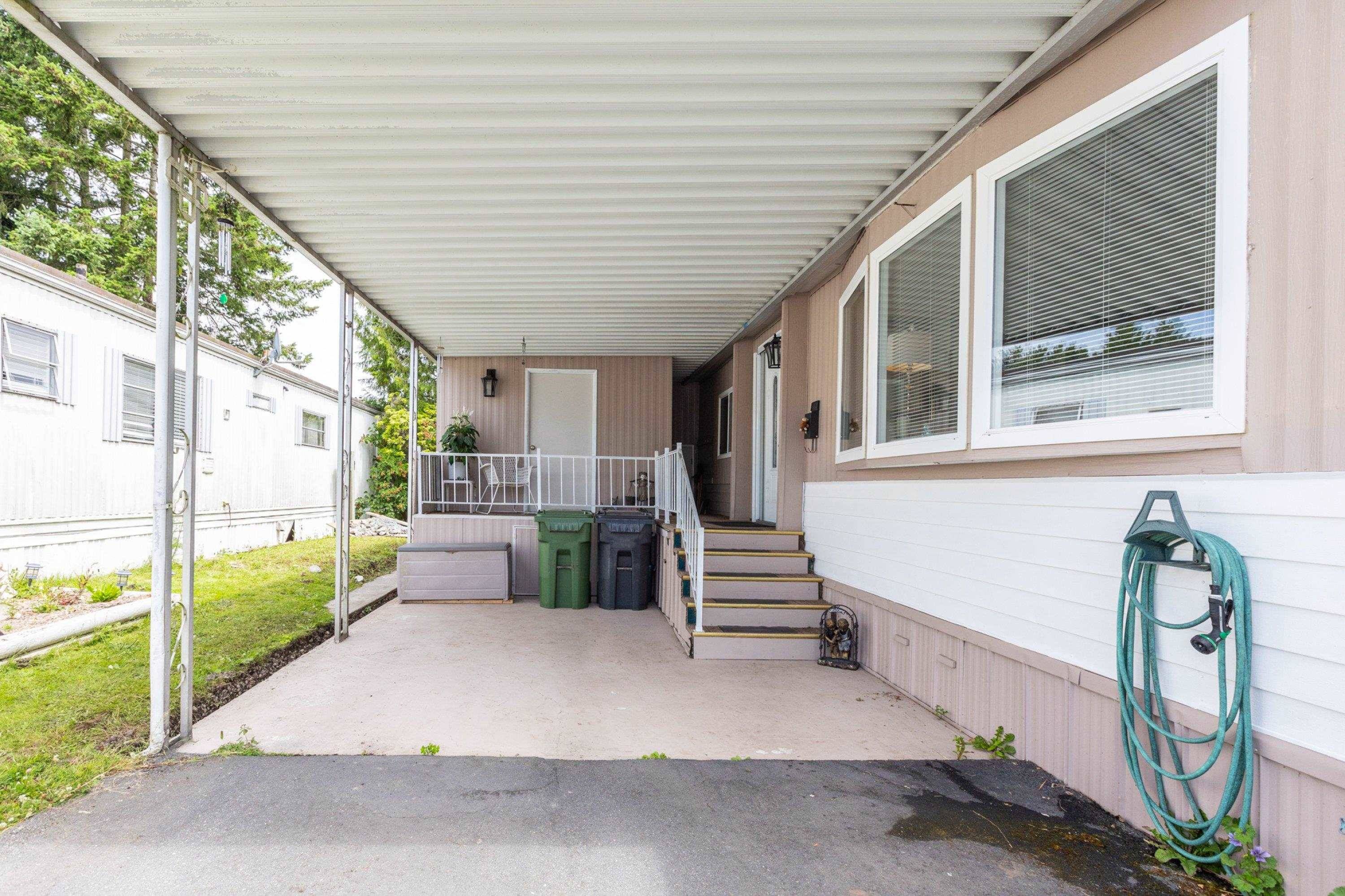 Surrey, BC V4A 4X4,1840 160 ST #251