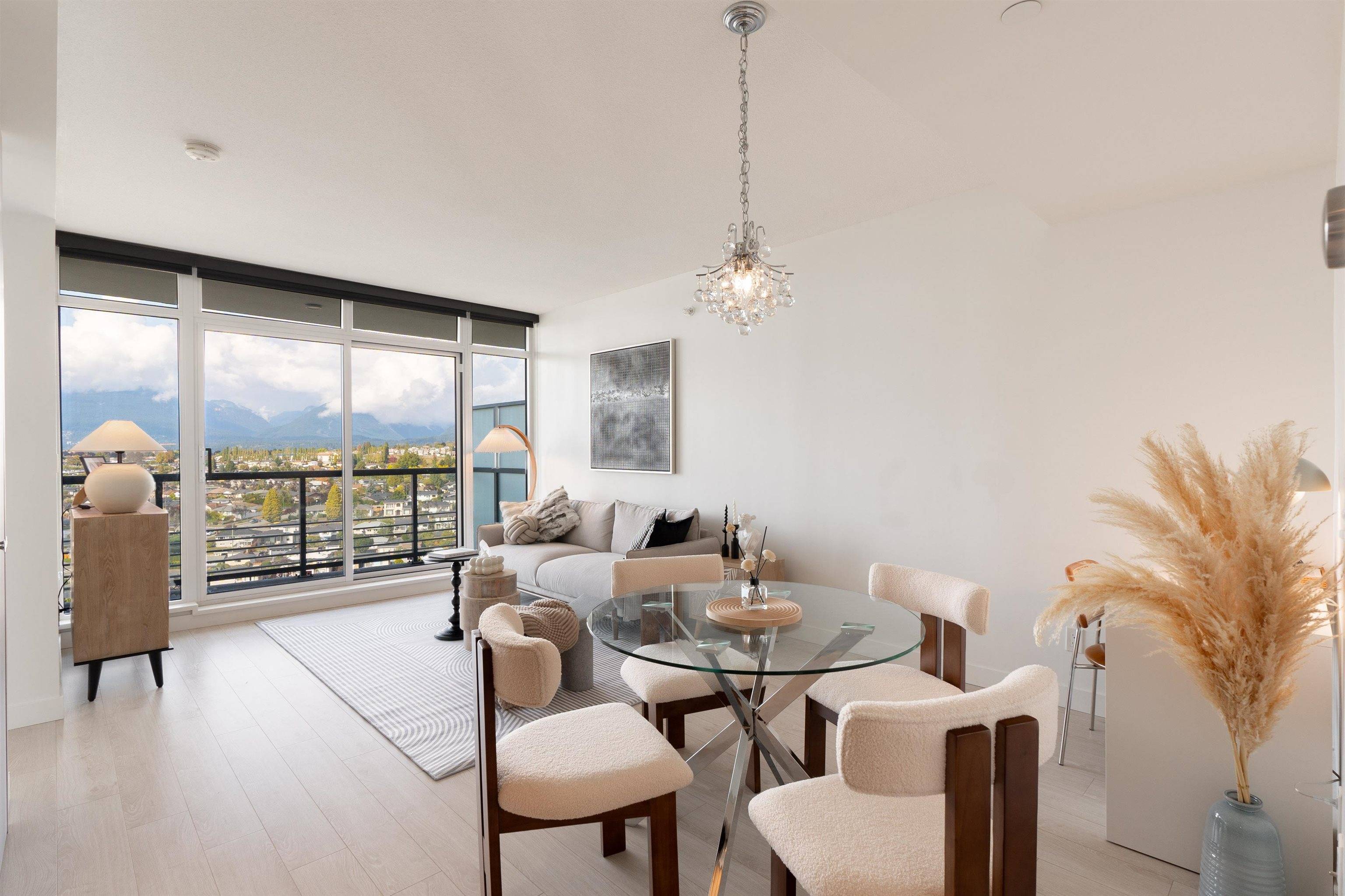 Burnaby, BC V5C 4A8,4720 Lougheed HWY #2203