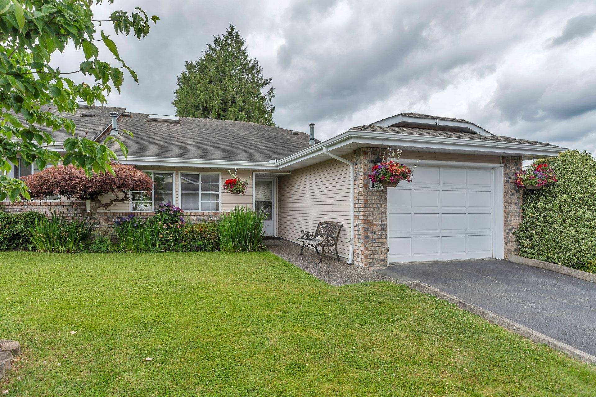 Langley, BC V3A 1V5,5051 203 ST #18