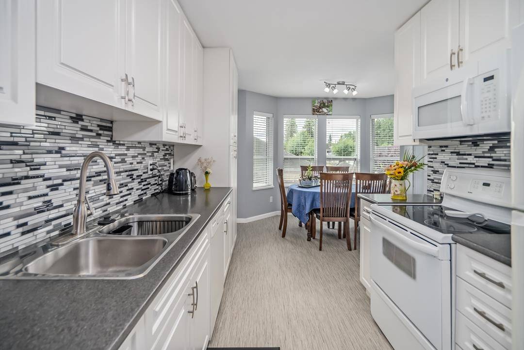 Maple Ridge, BC V2X 0S3,20554 118 AVE #12