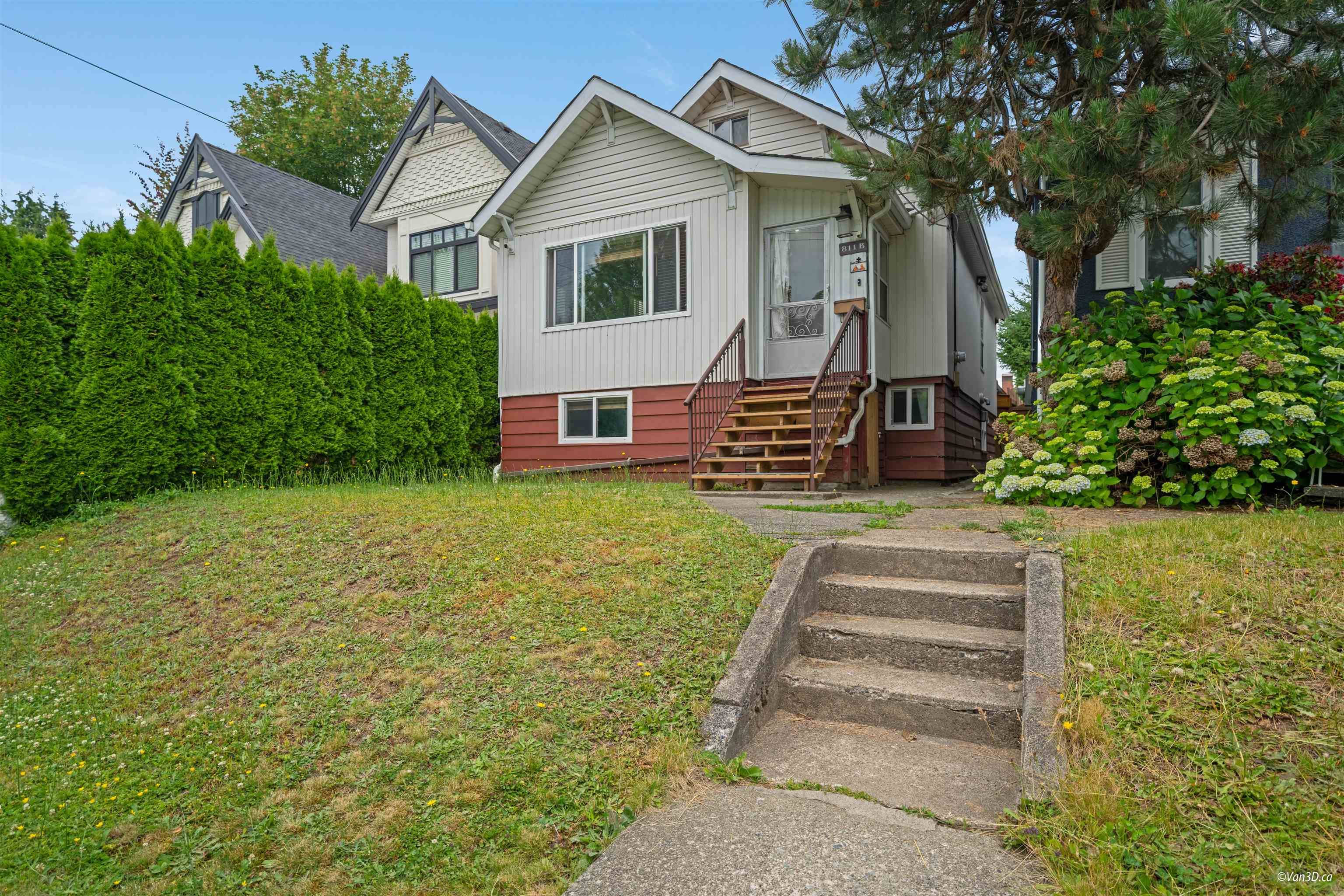 New Westminster, BC V3M 2Y5,811B Dublin ST