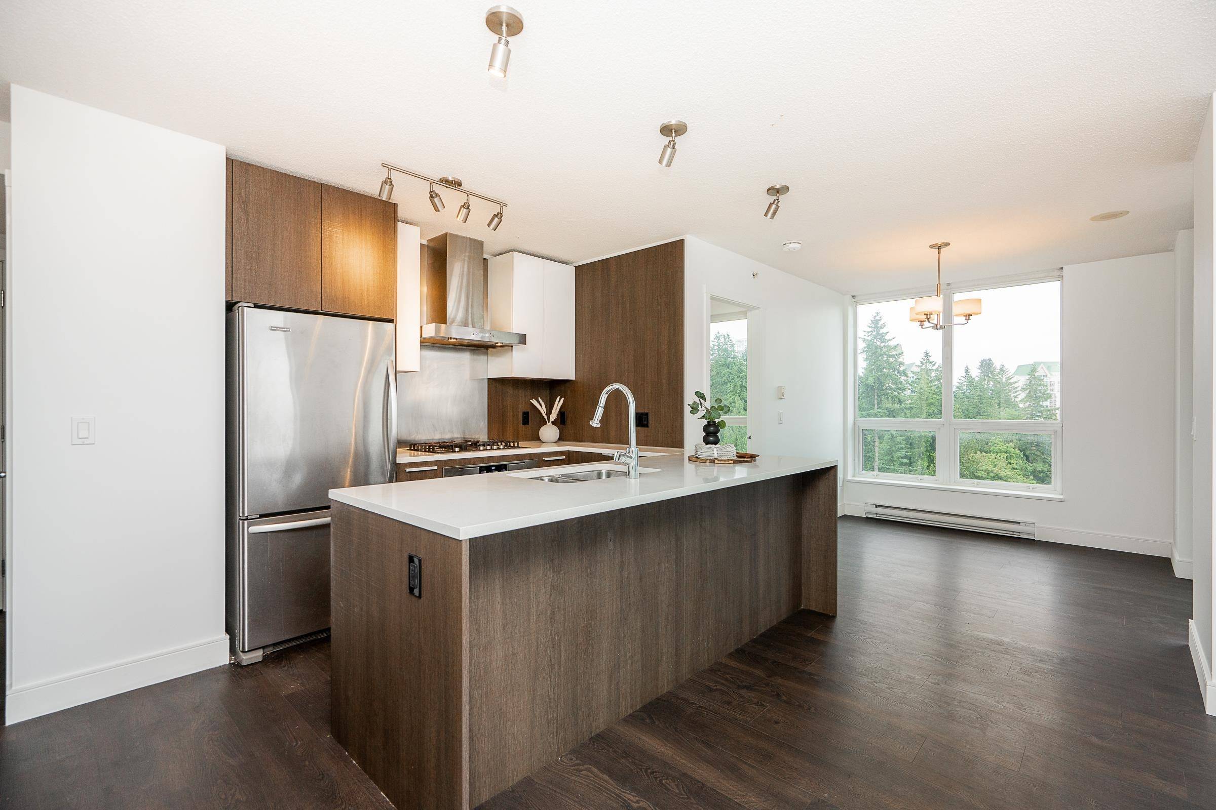 Coquitlam, BC V3B 0L8,3007 Glen DR #1105