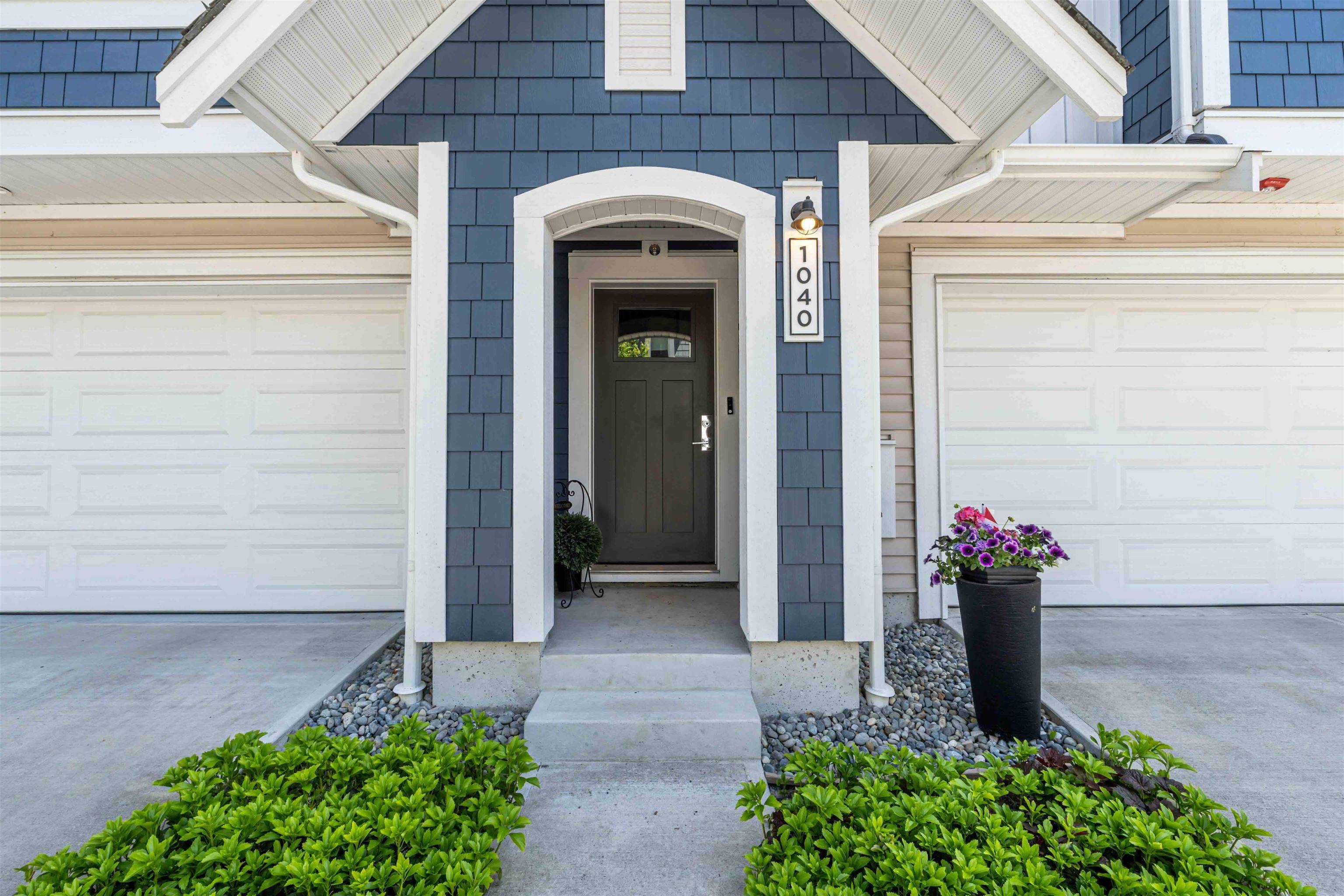 Maple Ridge, BC V2X 4K9,11280 Pazarena PL #1040