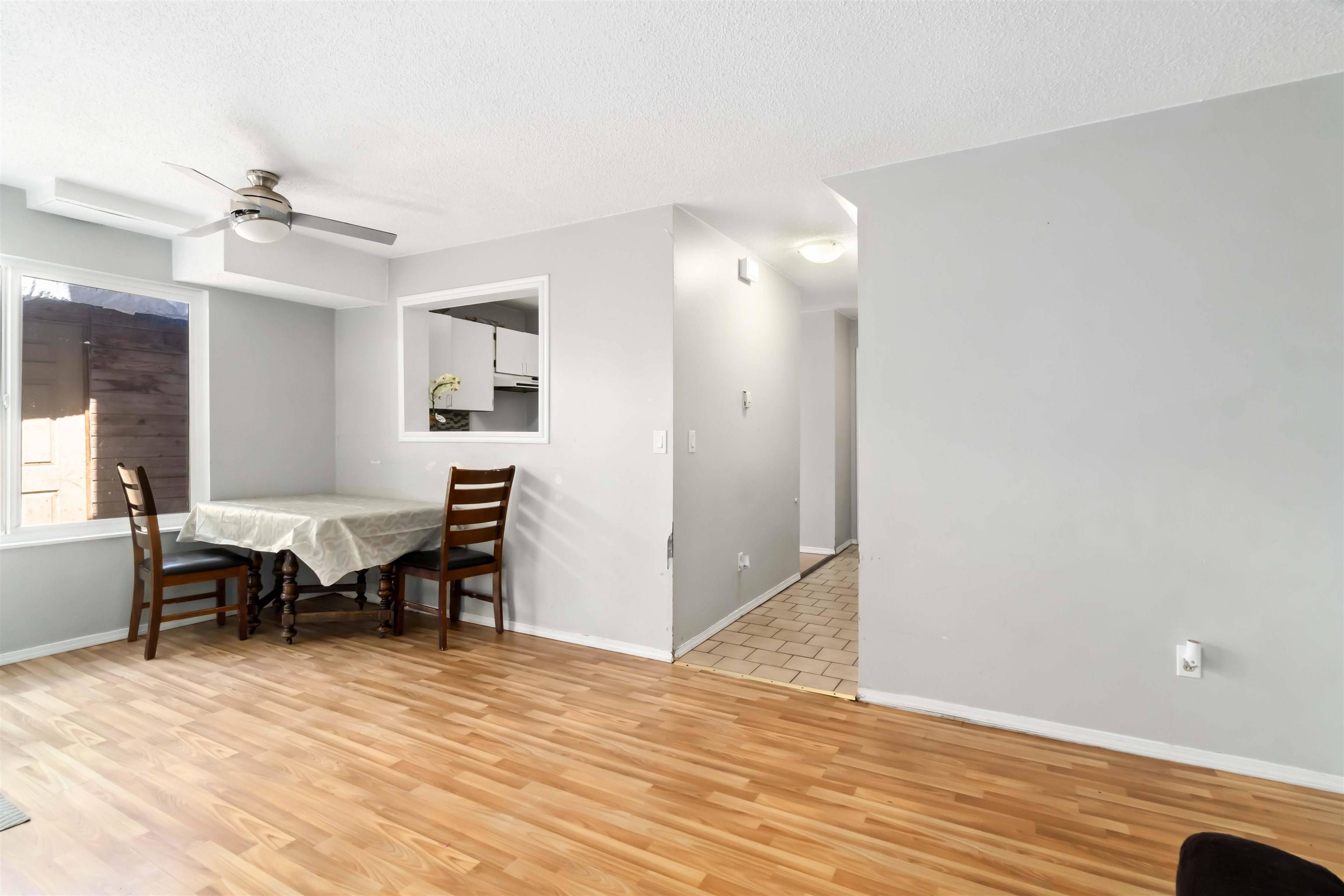 Coquitlam, BC V3C 4C1,881 Pinebrook PL