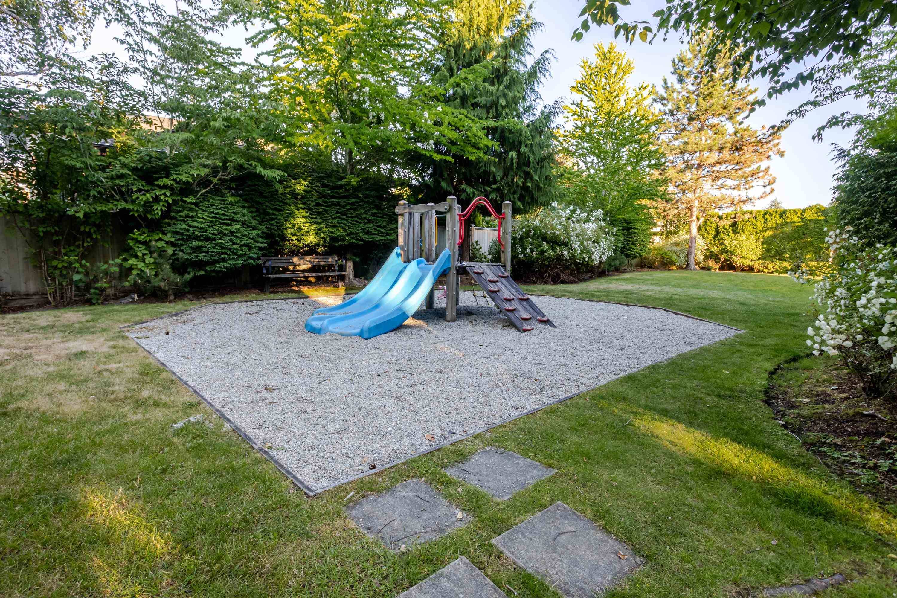 Richmond, BC V6Y 1A4,8080 Francis RD #15