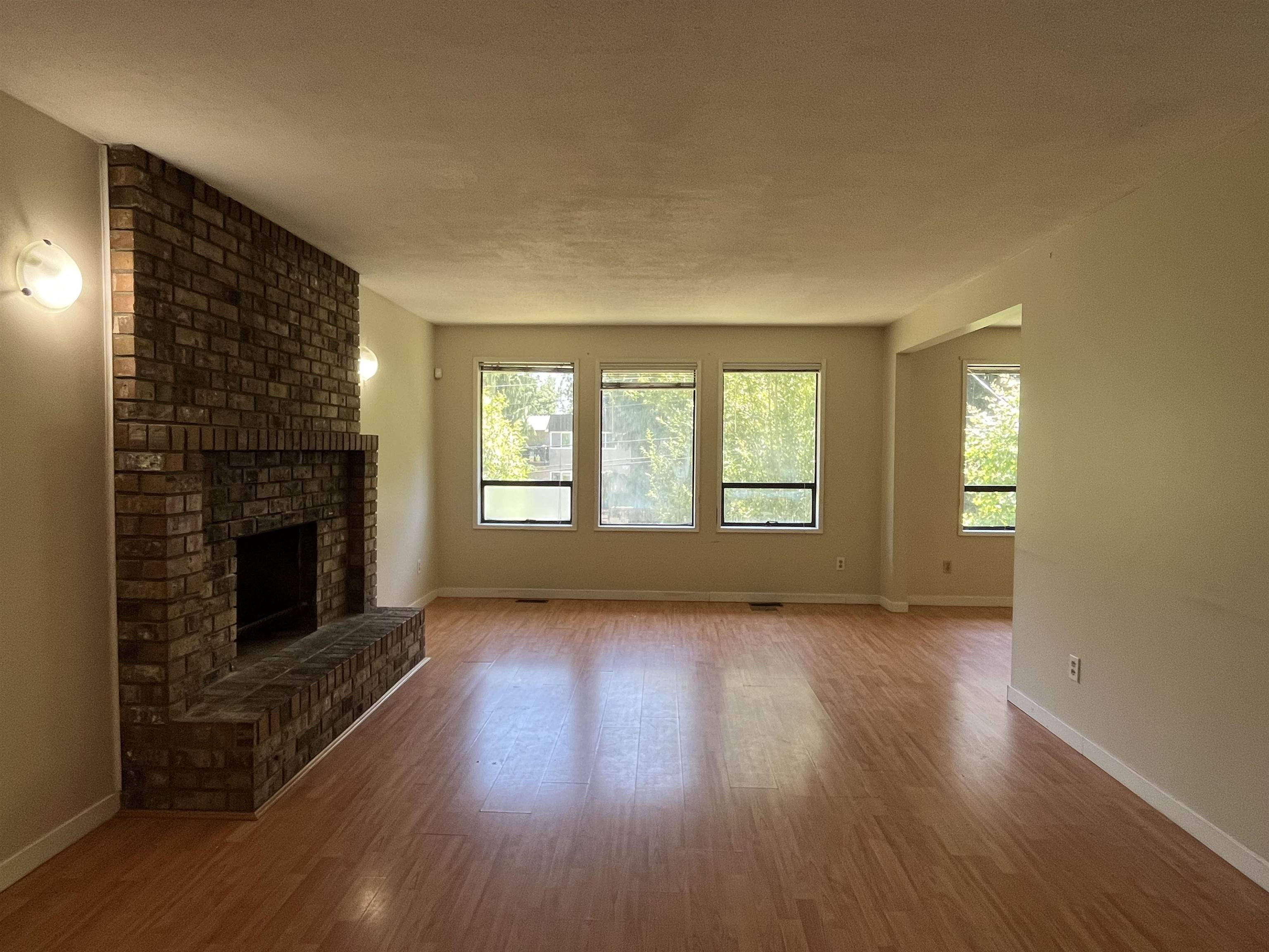 Mission, BC V2V 6C1,32827 14th AVE