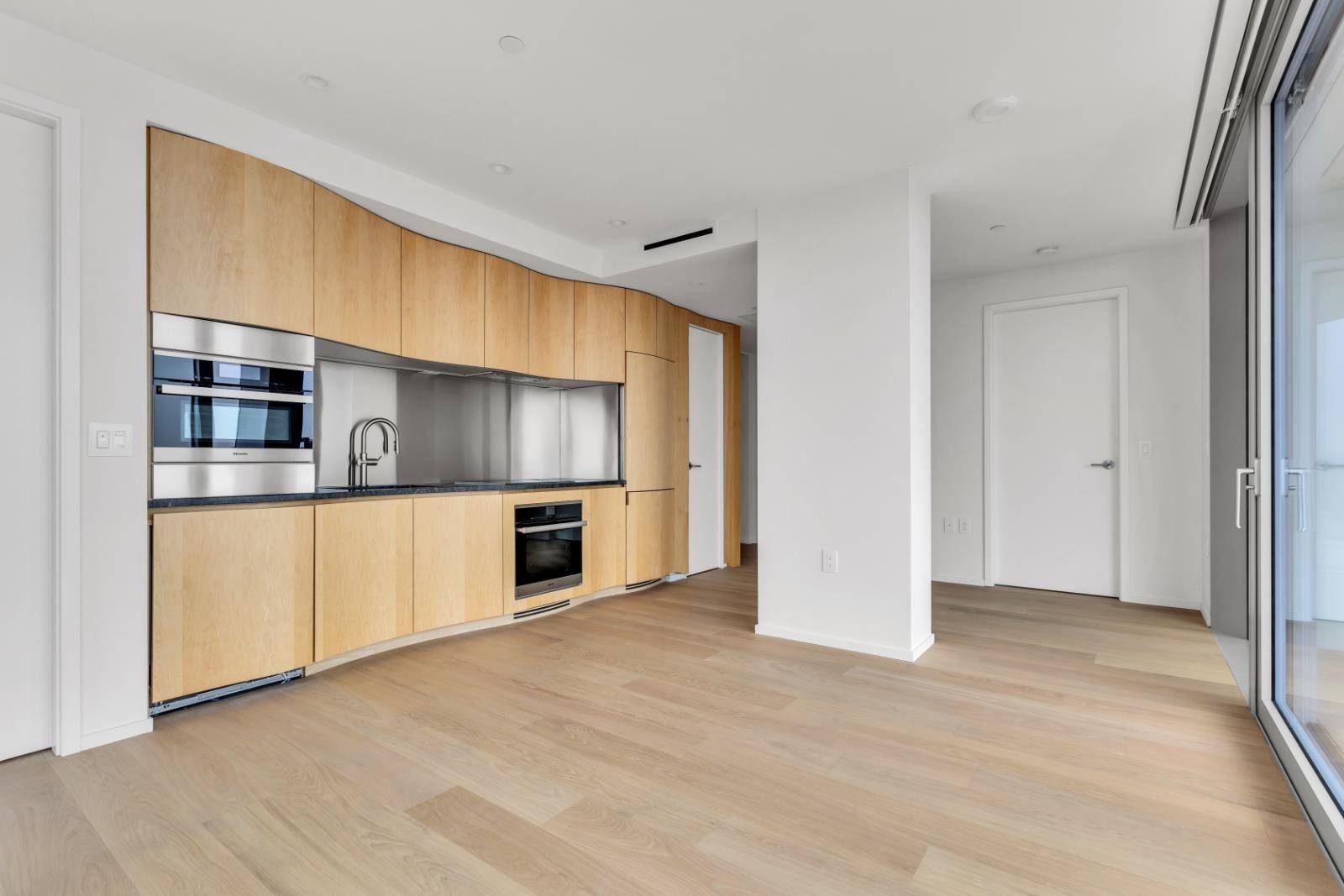 Vancouver, BC V6G 1A5,1568 Alberni ST #220X